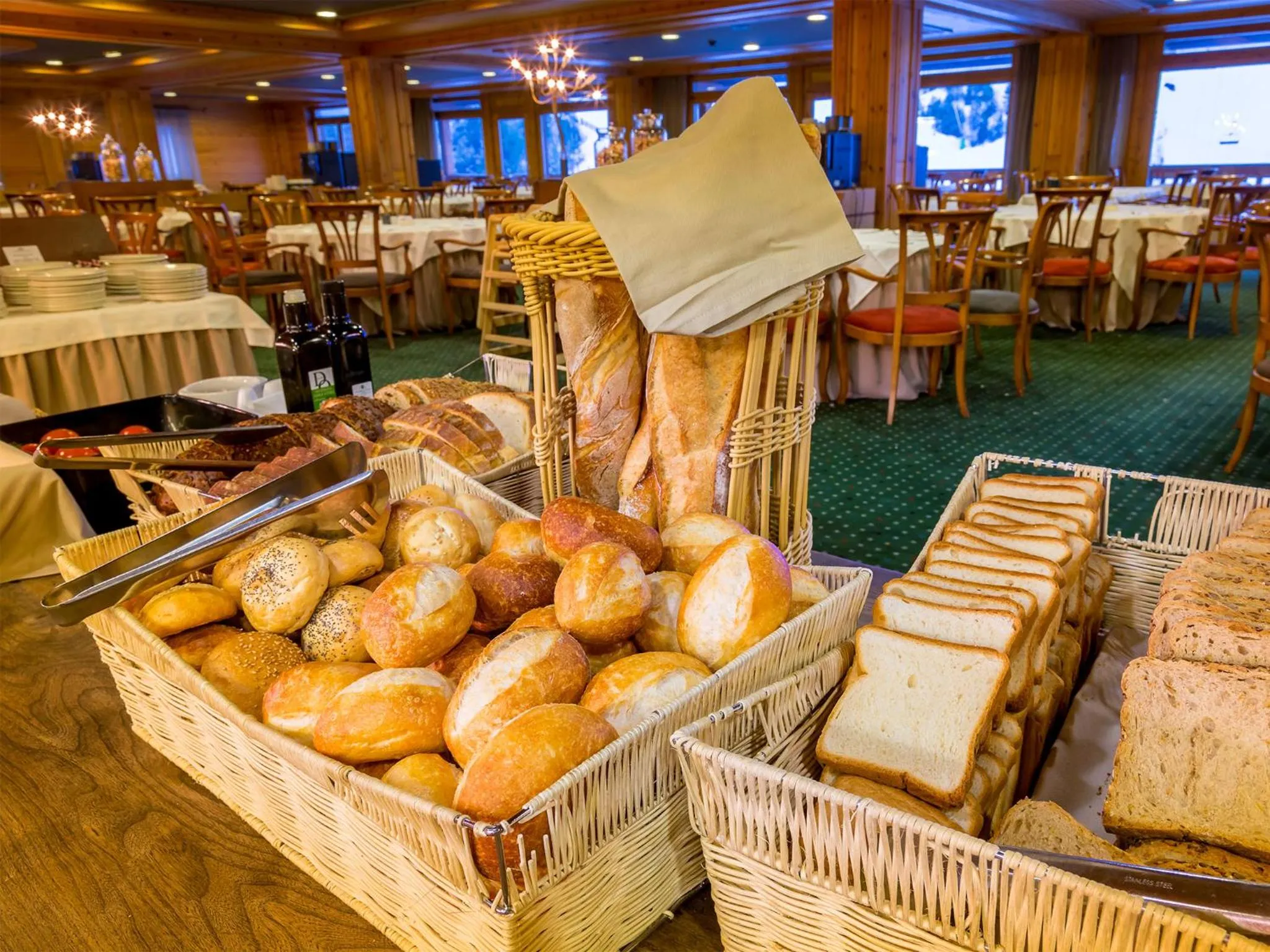 Restaurant/places to eat in Sport Hotel Village