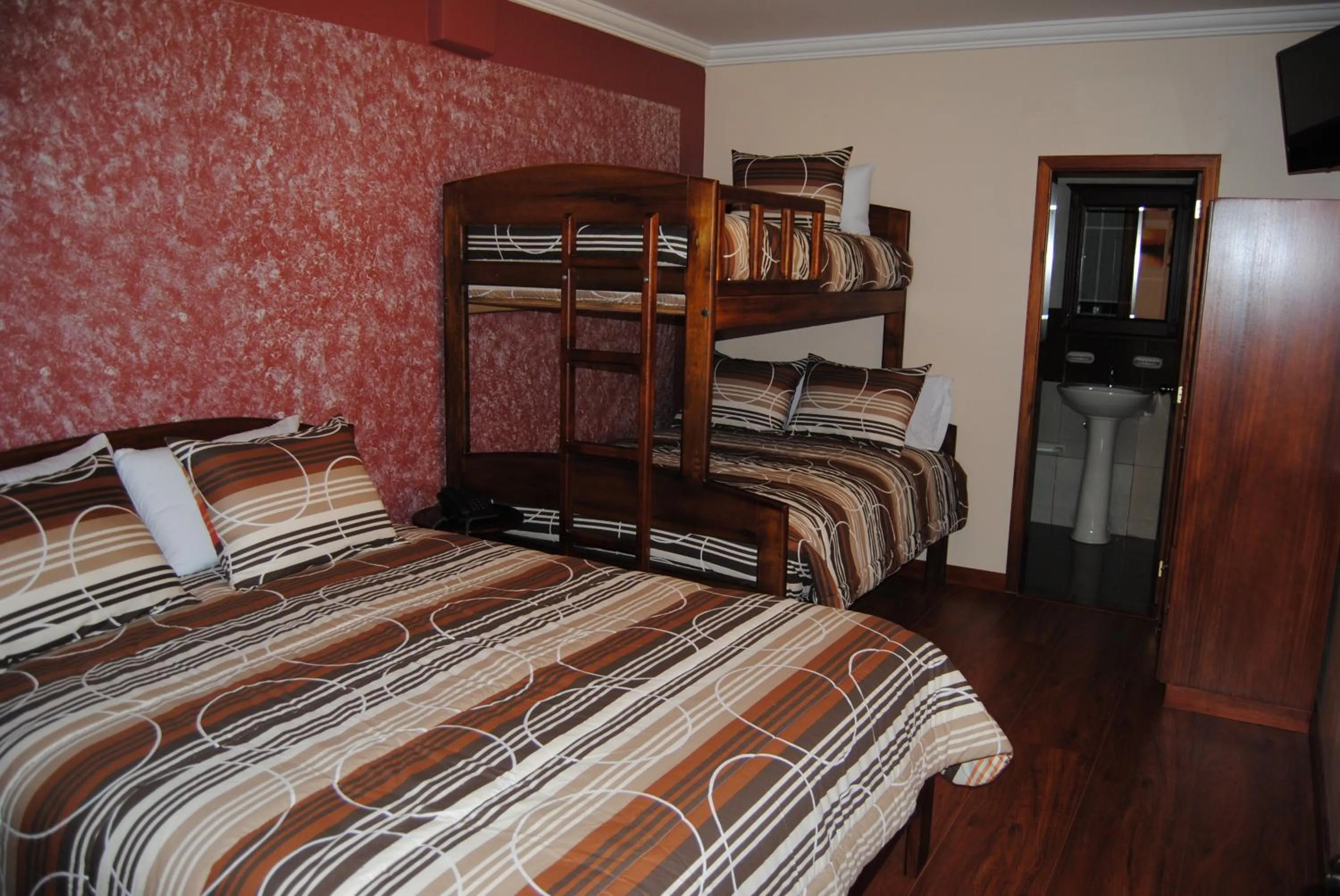 Basic Triple Room in Hotel Pegasus