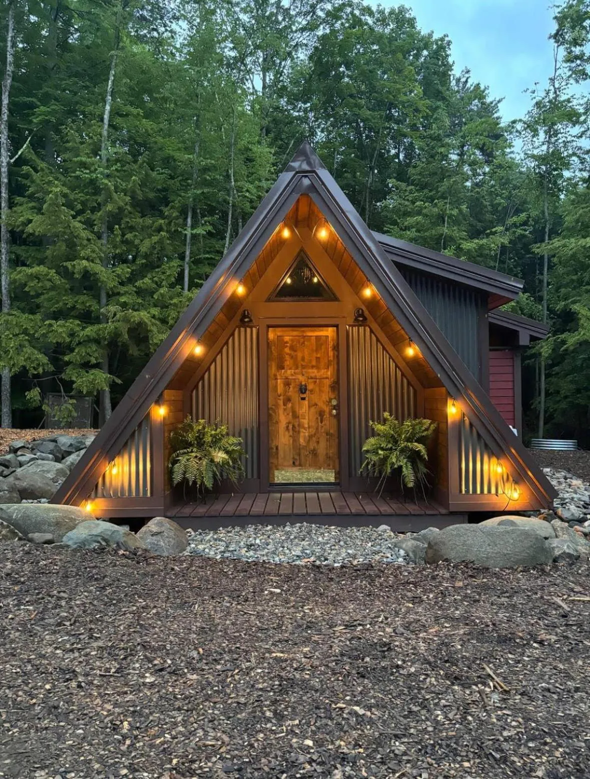 Trekker, Treehouses cabins and lodge rooms