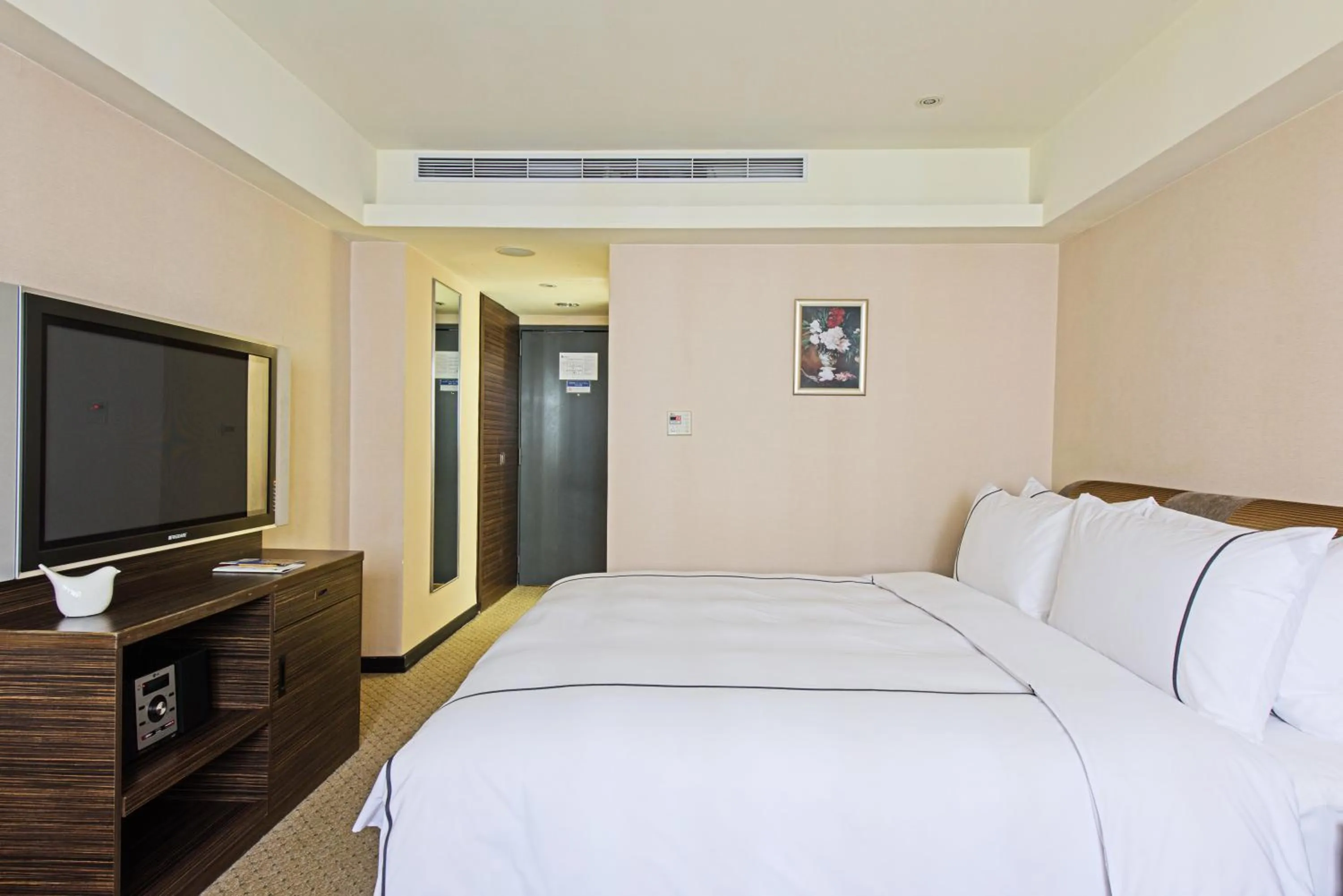 Bed in K Hotel Taipei