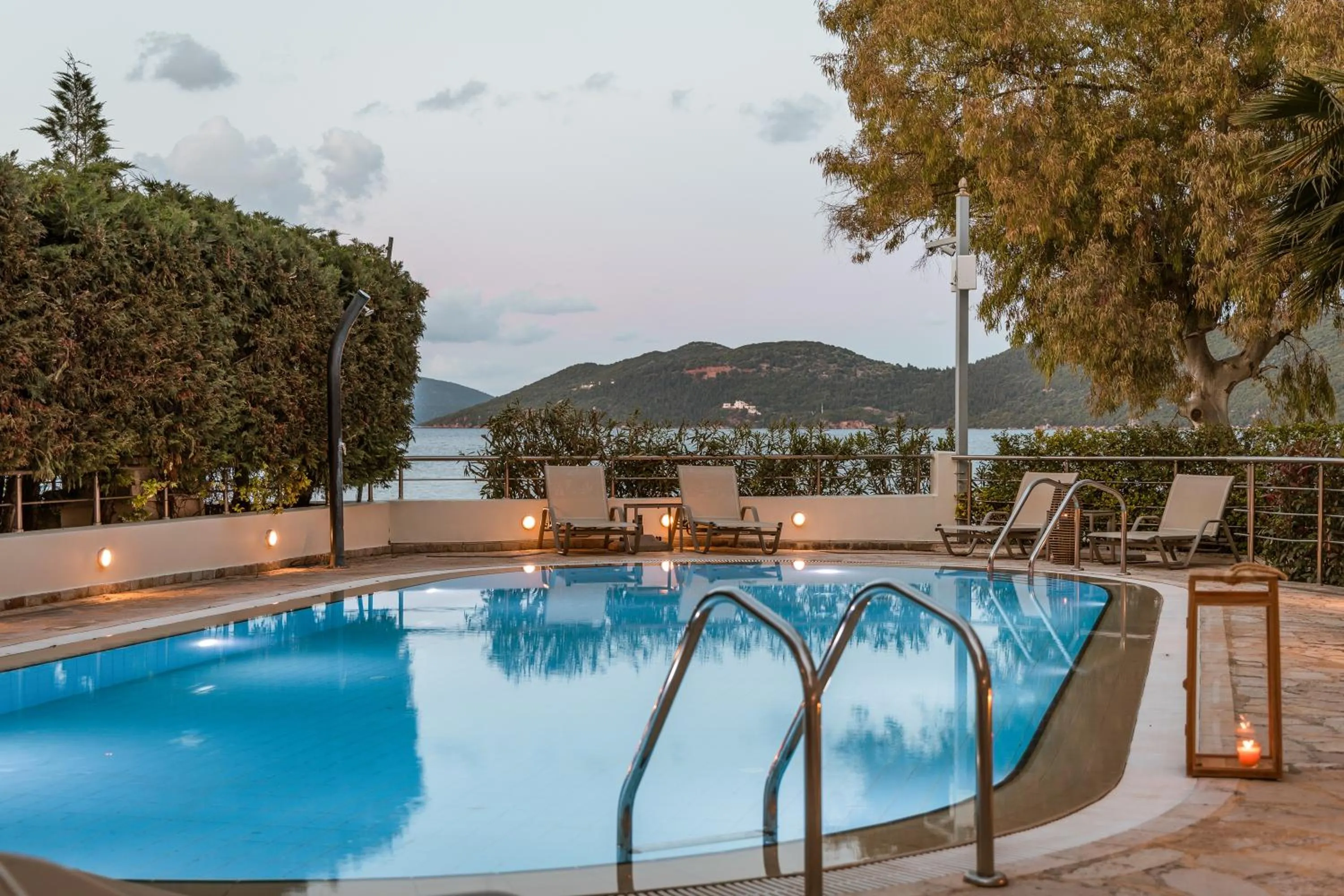 Swimming pool in Meliti Waterfront Suites