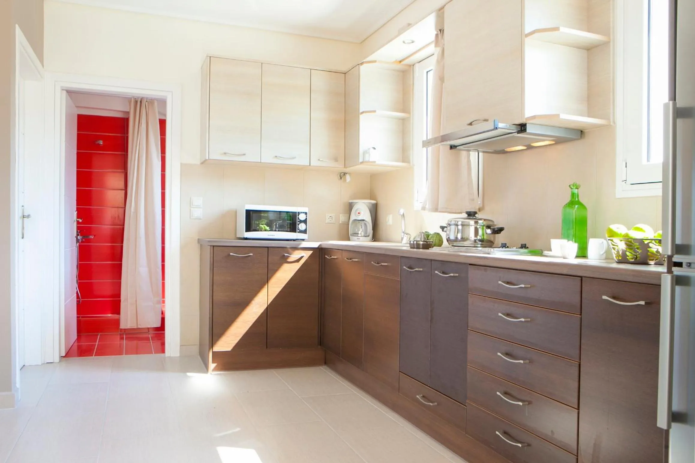 Meliti Waterfront Suites