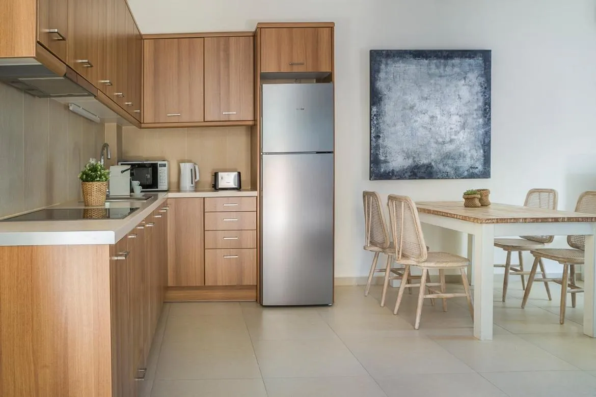 Meliti Waterfront Suites