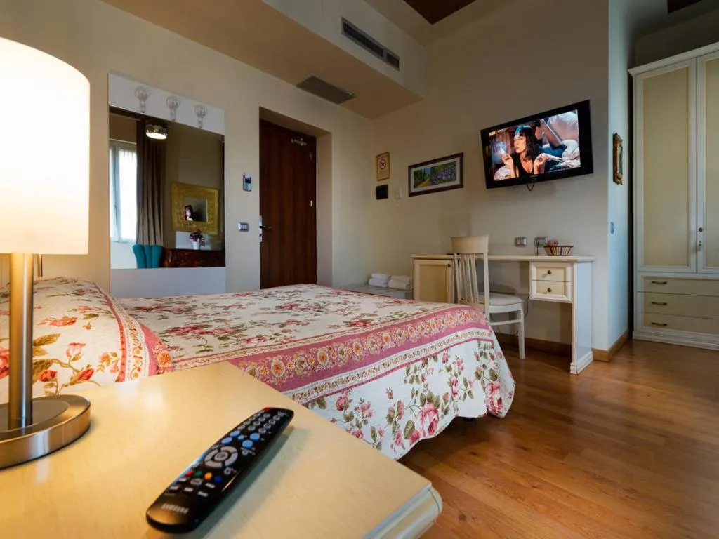 Photo of the whole room in Hotel San Giorgio