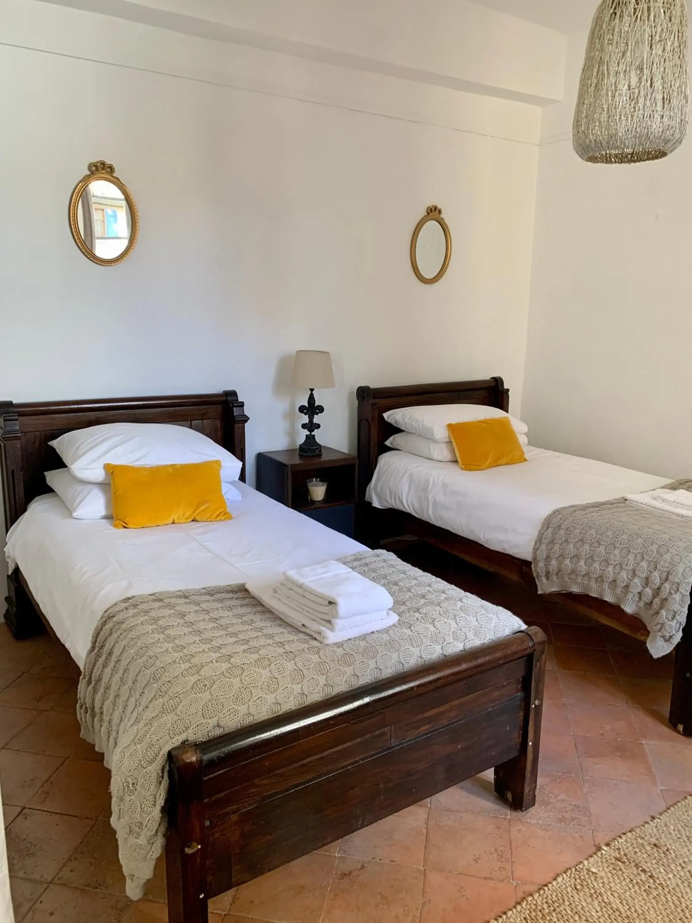 Twin Room with Private Bathroom in L'Ancienne Boulangerie Twin Room with Private Bathroom in L'Ancienne Boulangerie