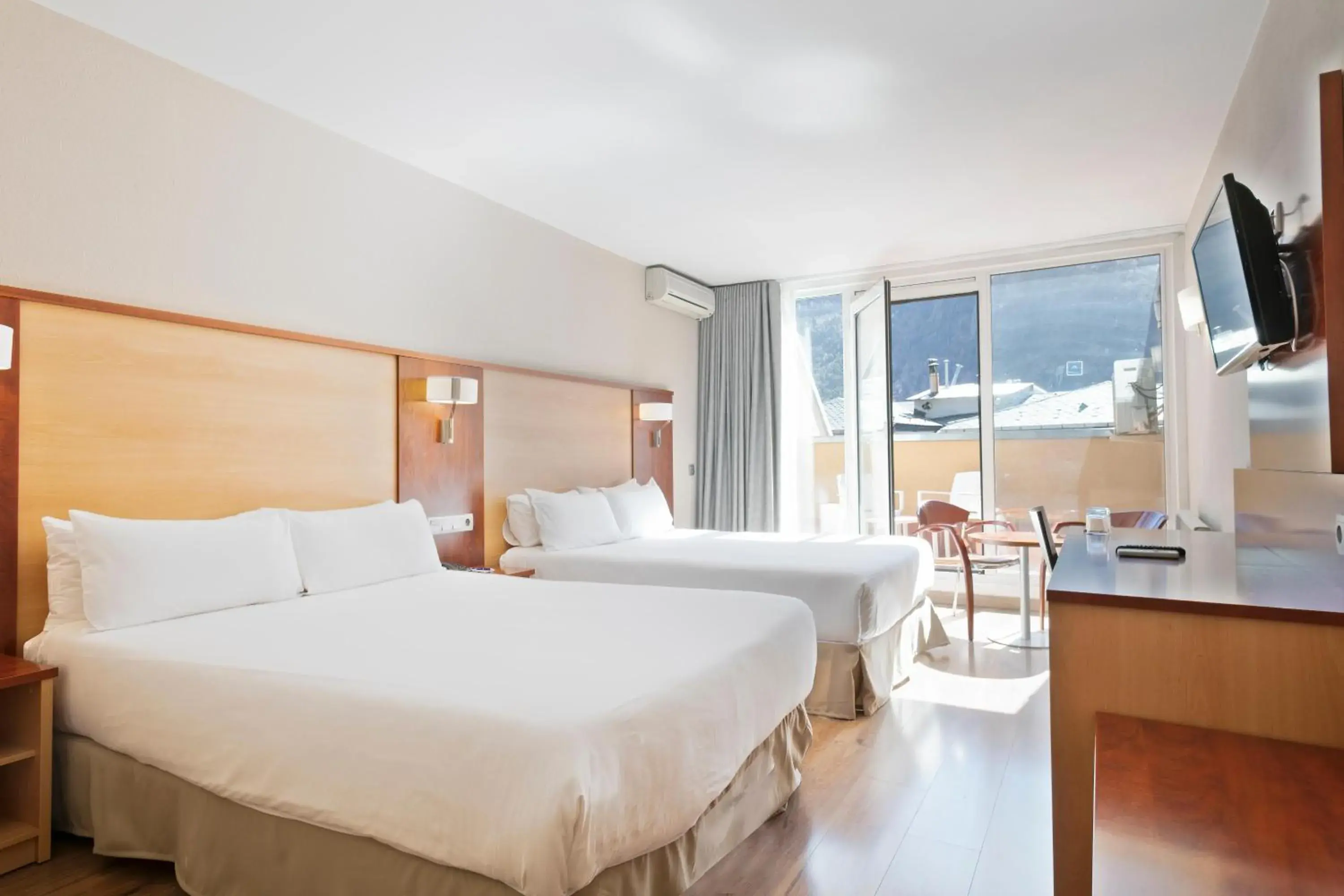Photo of the whole room, Bed in Hotel Best Andorra Center Photo of the whole room, Bed in Hotel Best Andorra Center