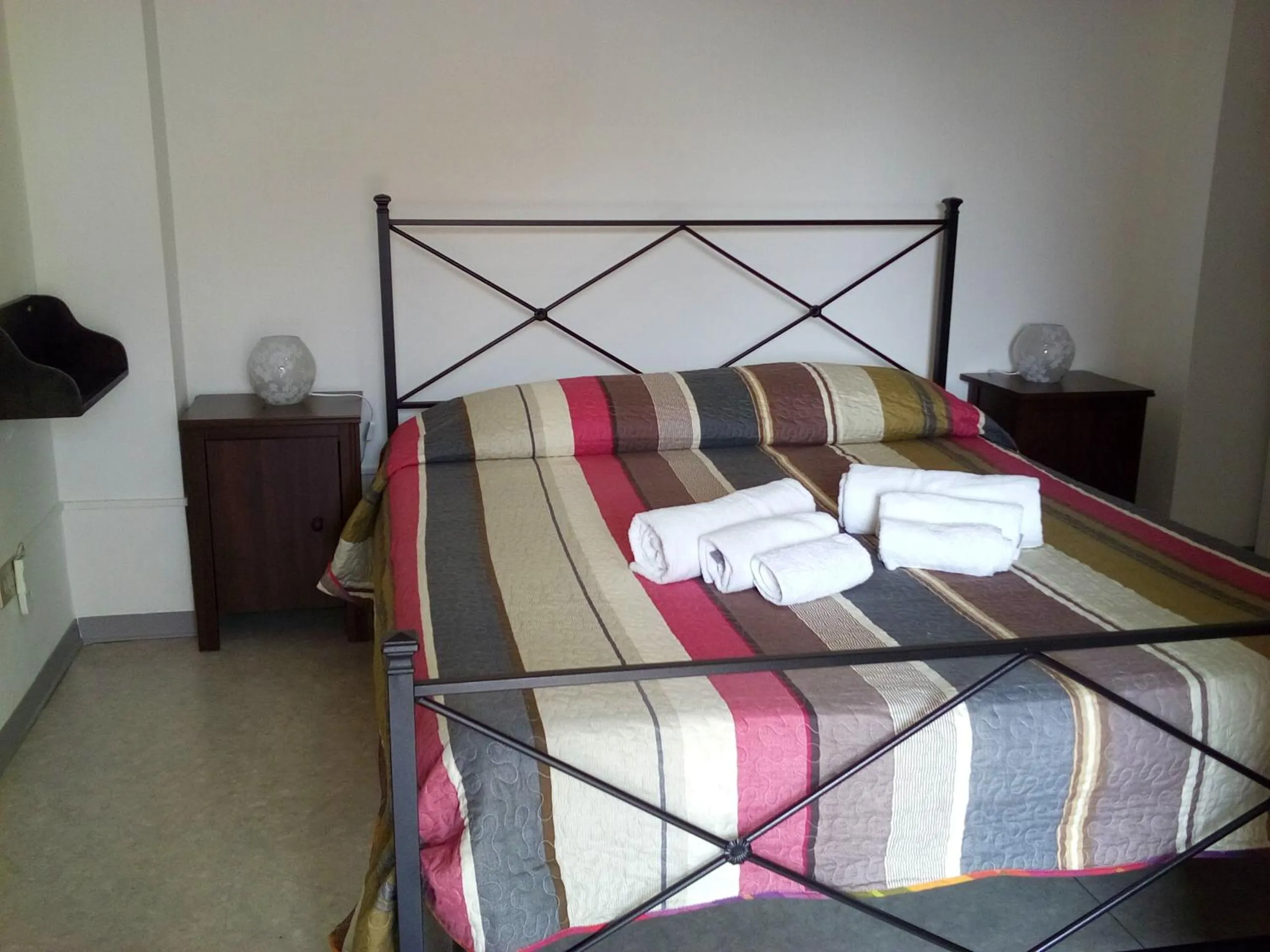 Photo of the whole room, Bed in B&B La Cubanina