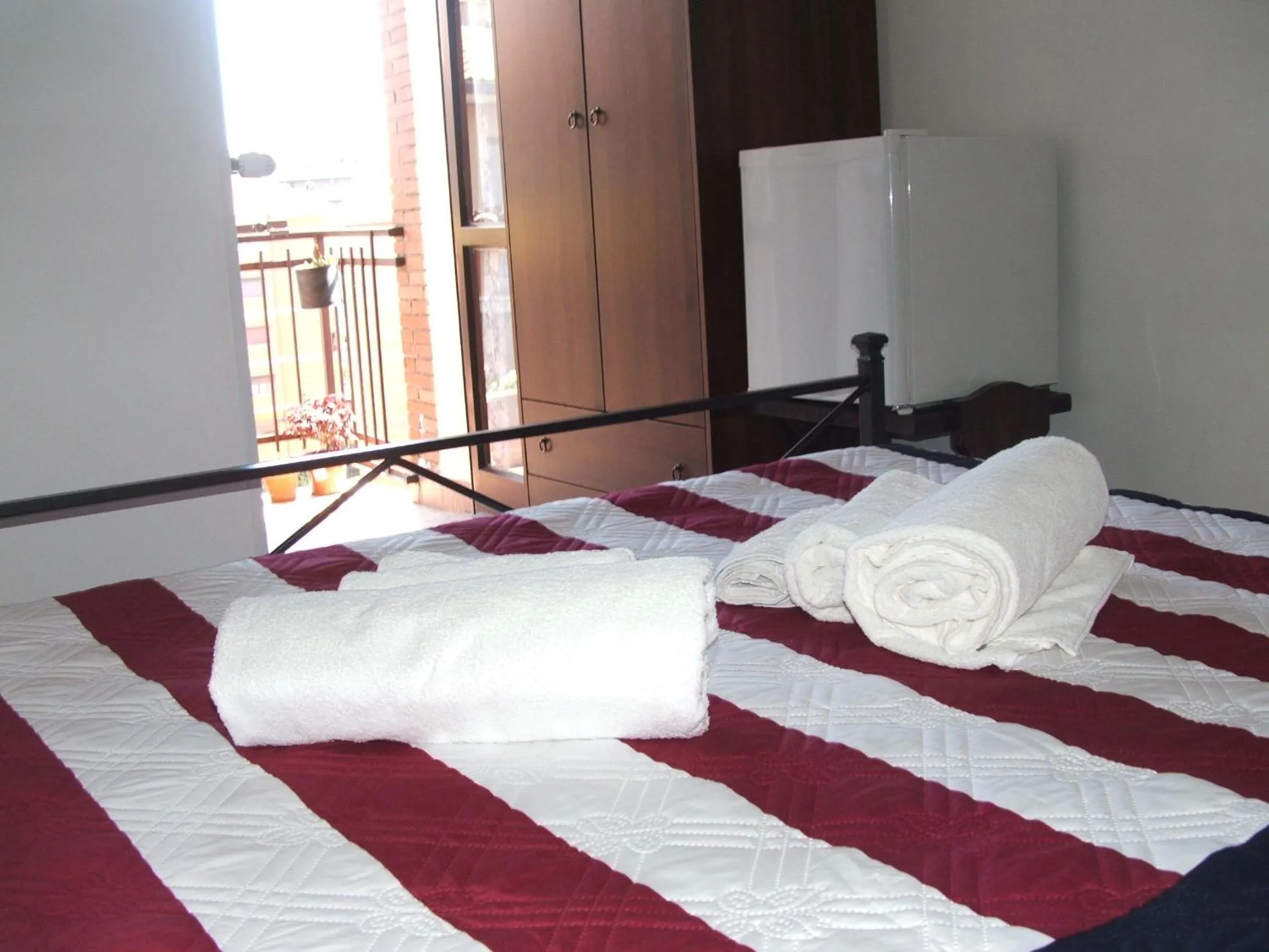 Photo of the whole room, Bed in B&B La Cubanina