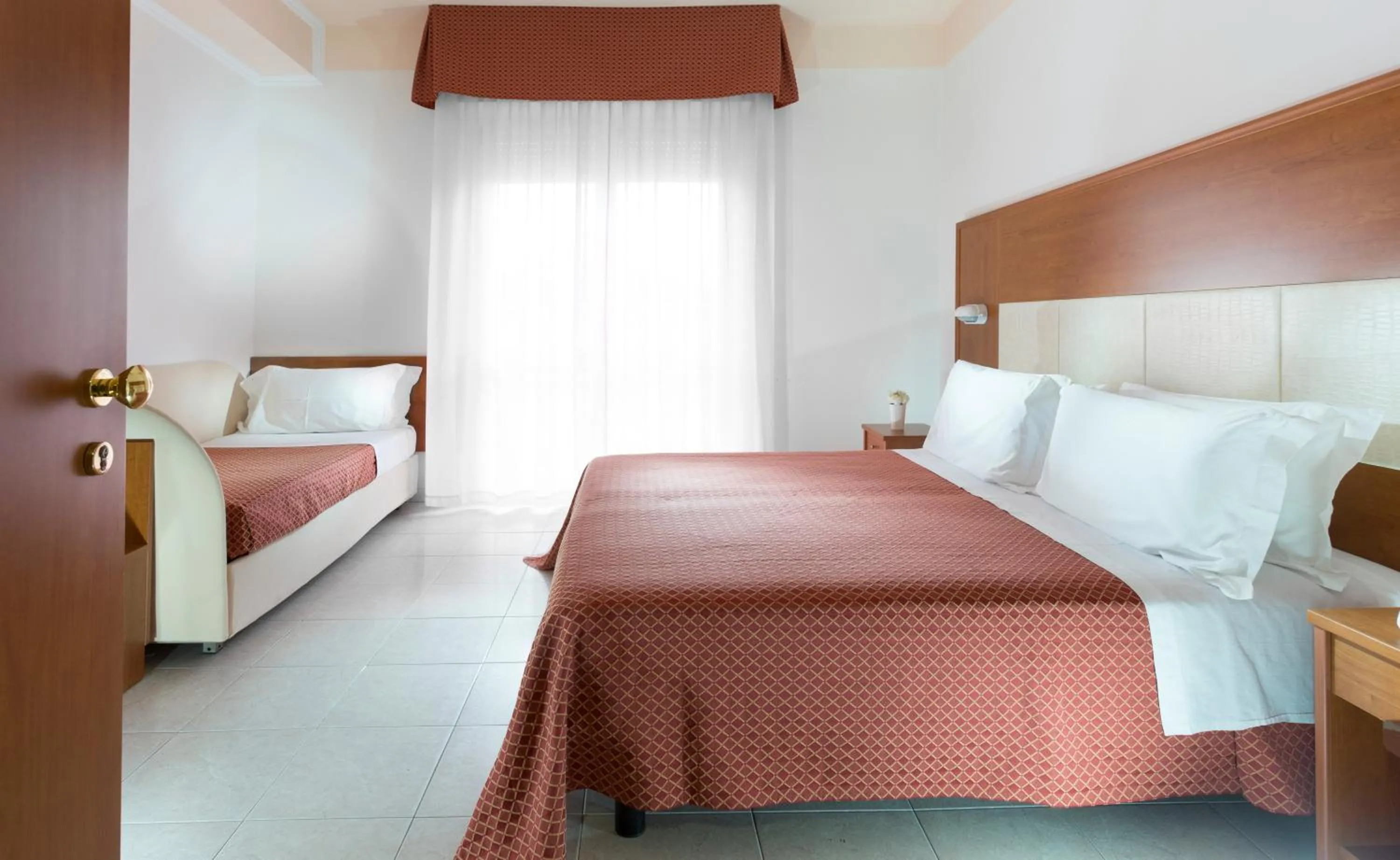 Photo of the whole room, Bed in Hotel Vela d'Oro