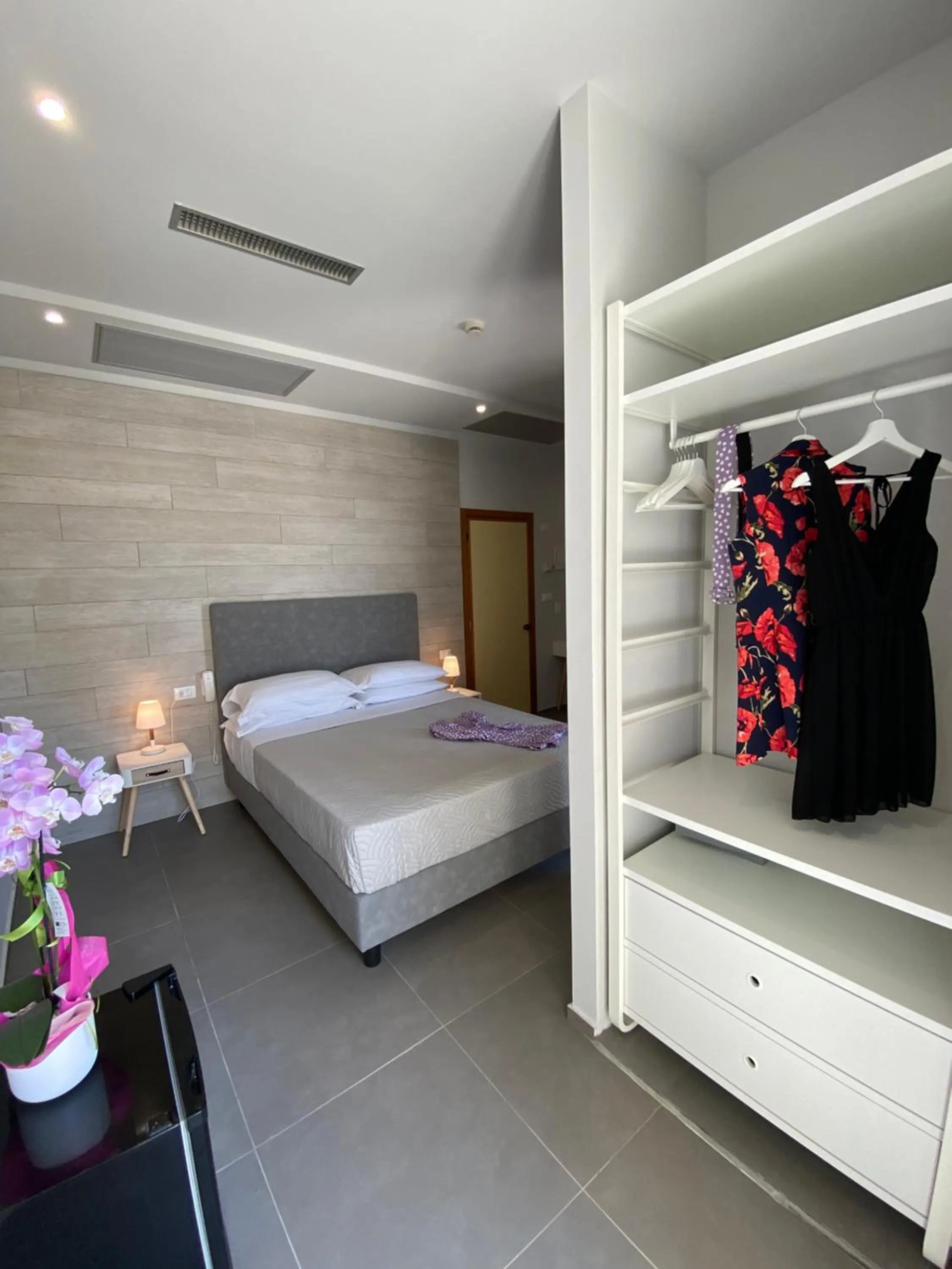 TV and multimedia, Bed in Hotel Vela d'Oro