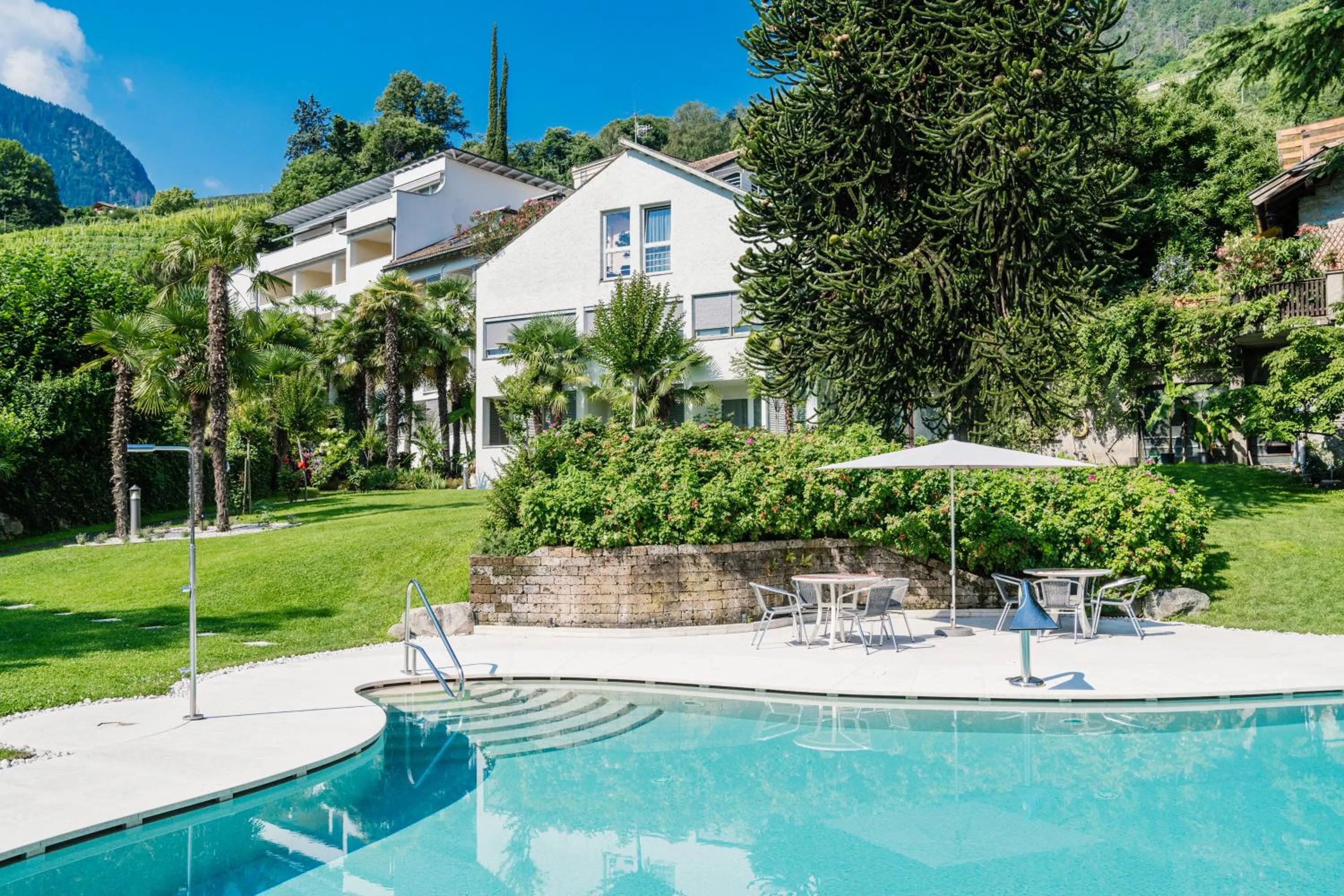 Property building in Kröllnerhof