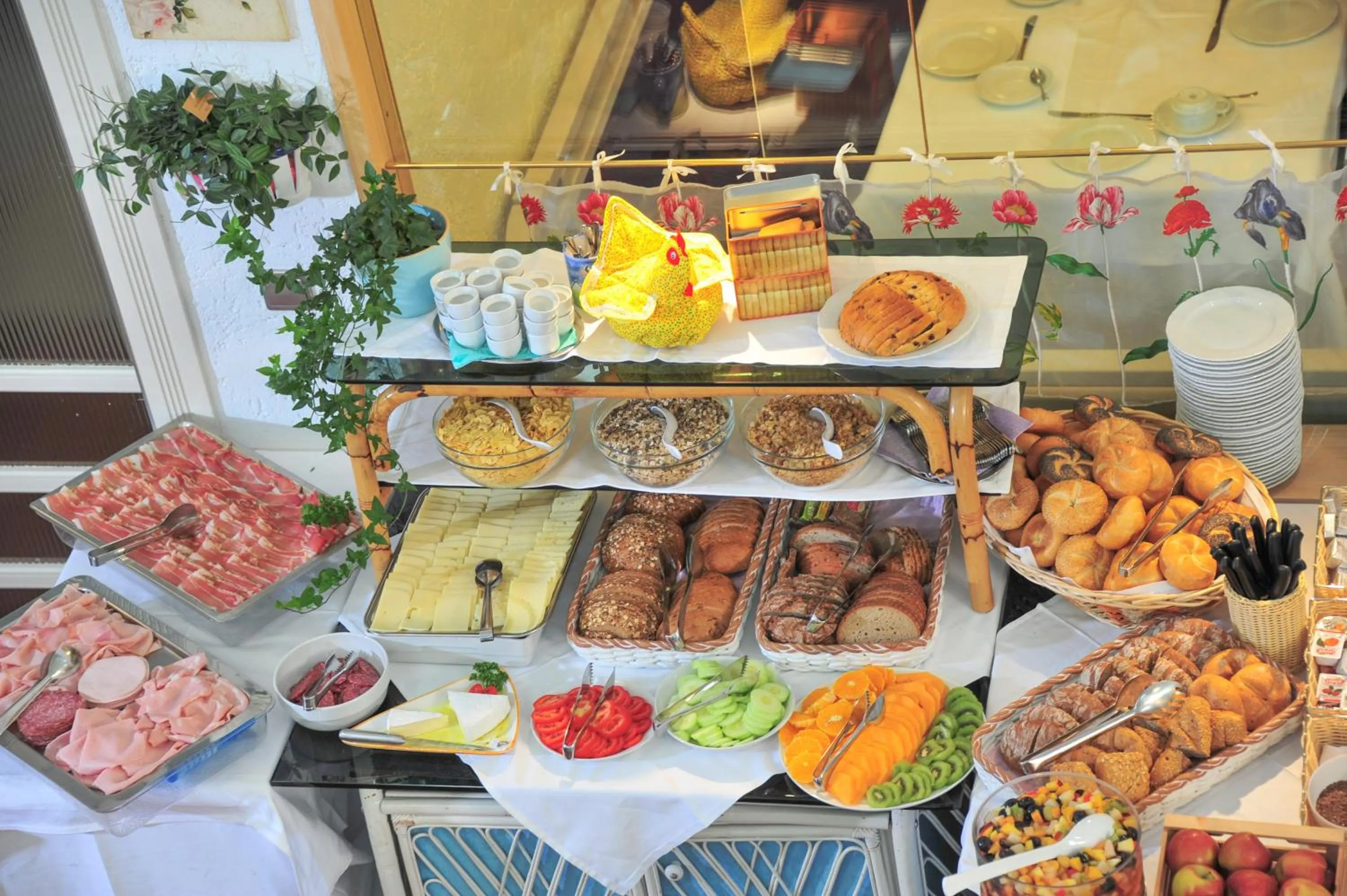 Buffet breakfast in Kröllnerhof