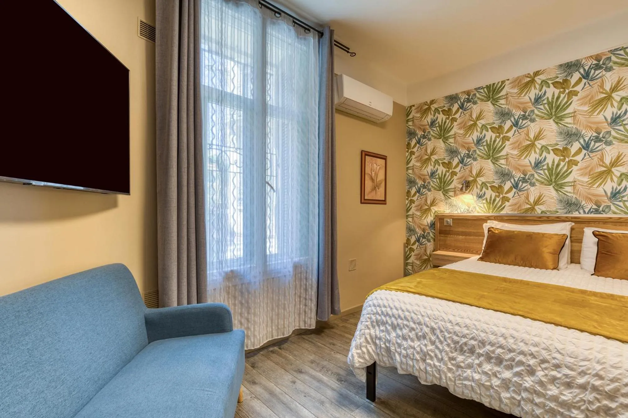 Bed in Hôtel Mistral Comédie Saint Roch