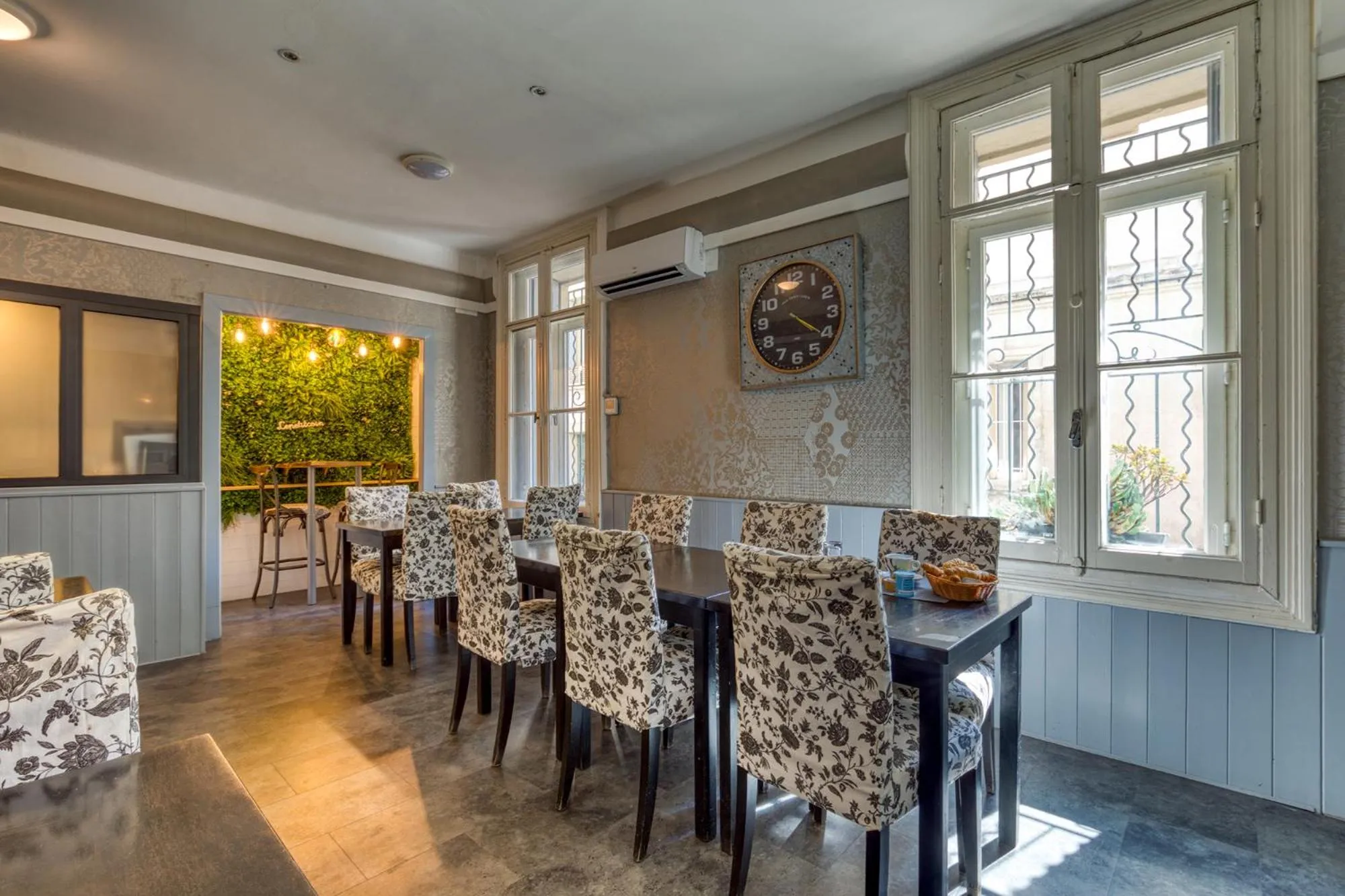 Breakfast in Hôtel Mistral Comédie Saint Roch