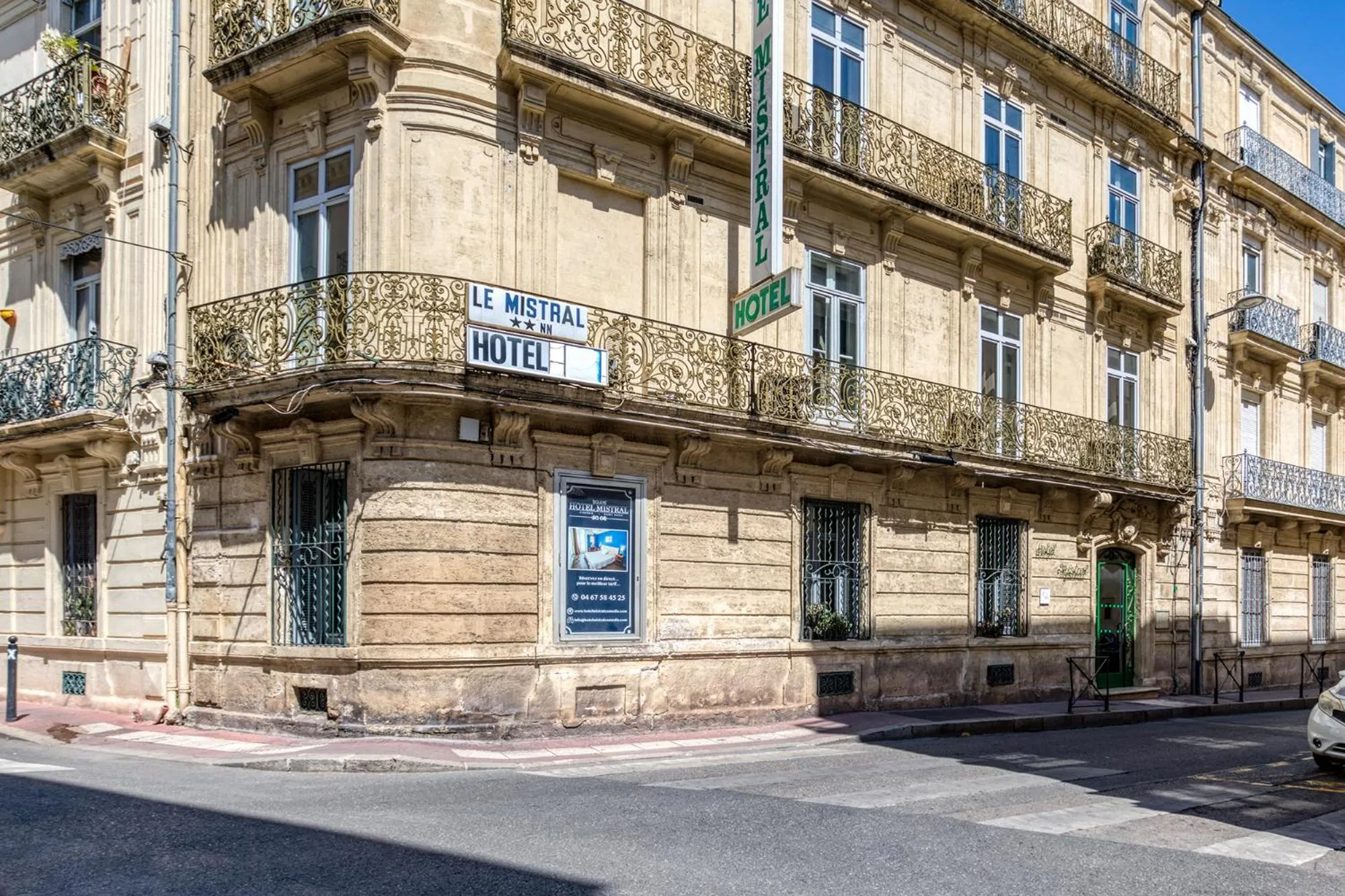 Property building in Hôtel Mistral Comédie Saint Roch