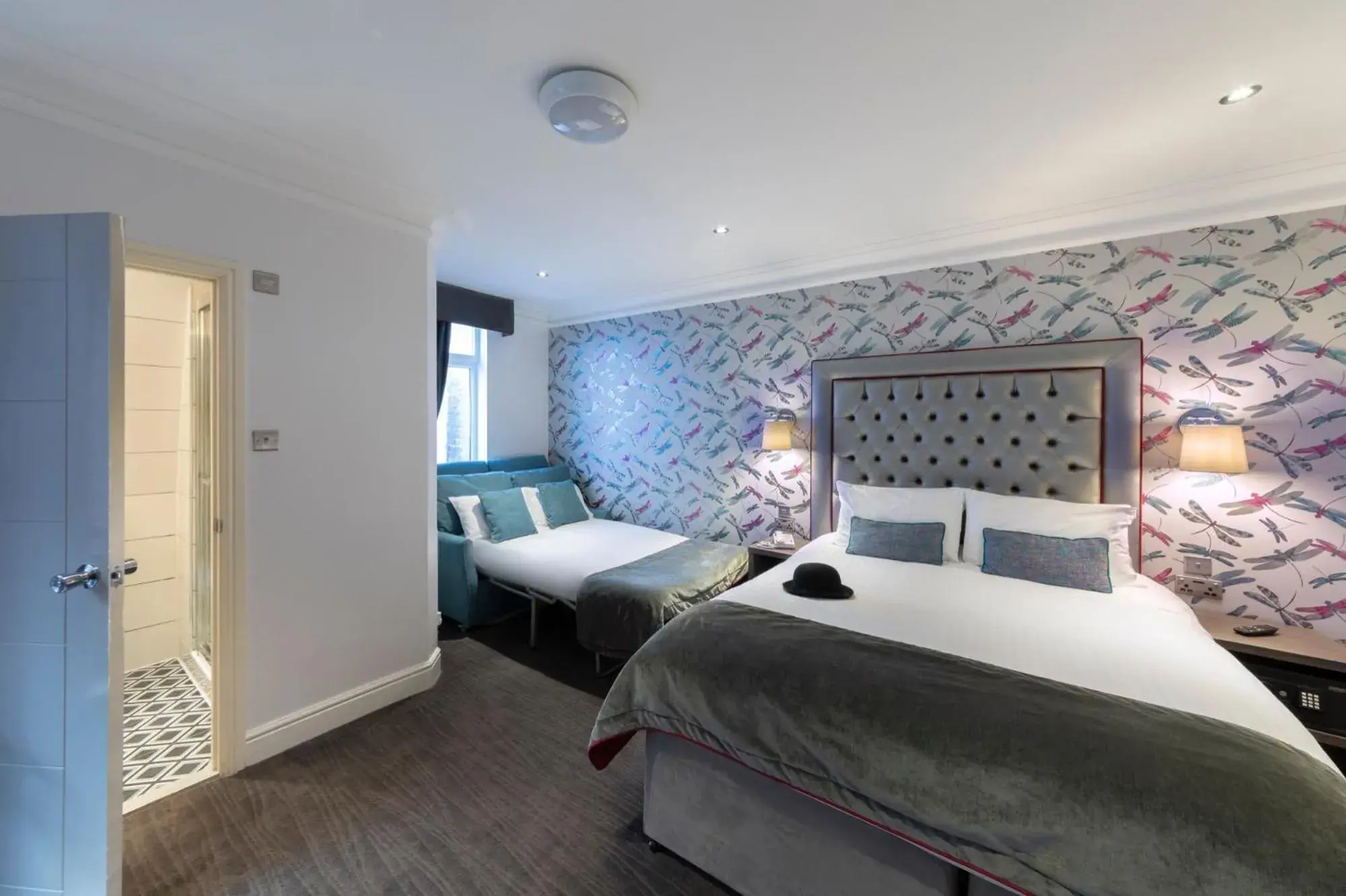 Executive Family Room in The Beverley Hotel London - Victoria Executive Family Room in The Beverley Hotel London - Victoria