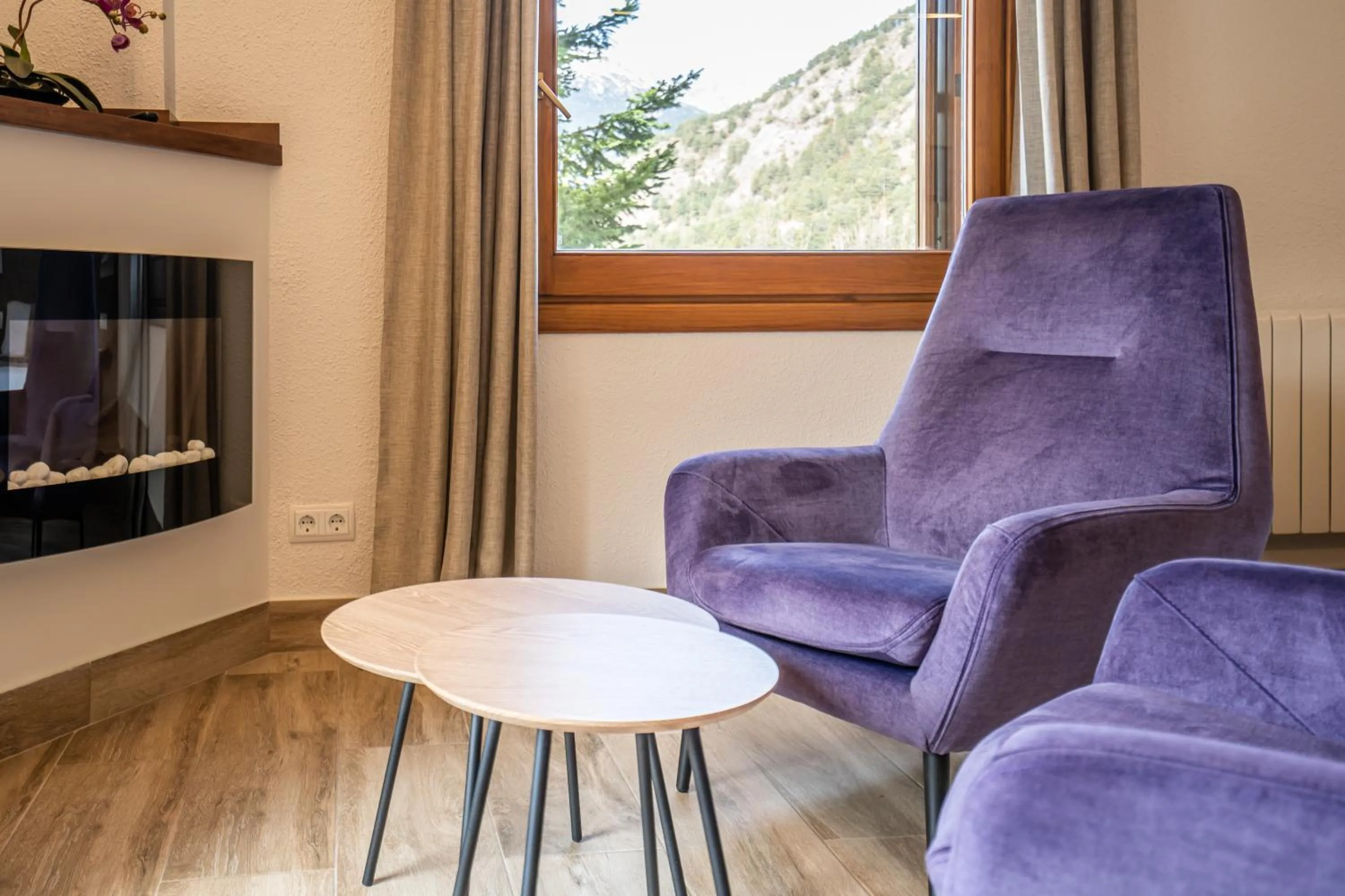 TV and multimedia in Abba Ordino Babot Hotel
