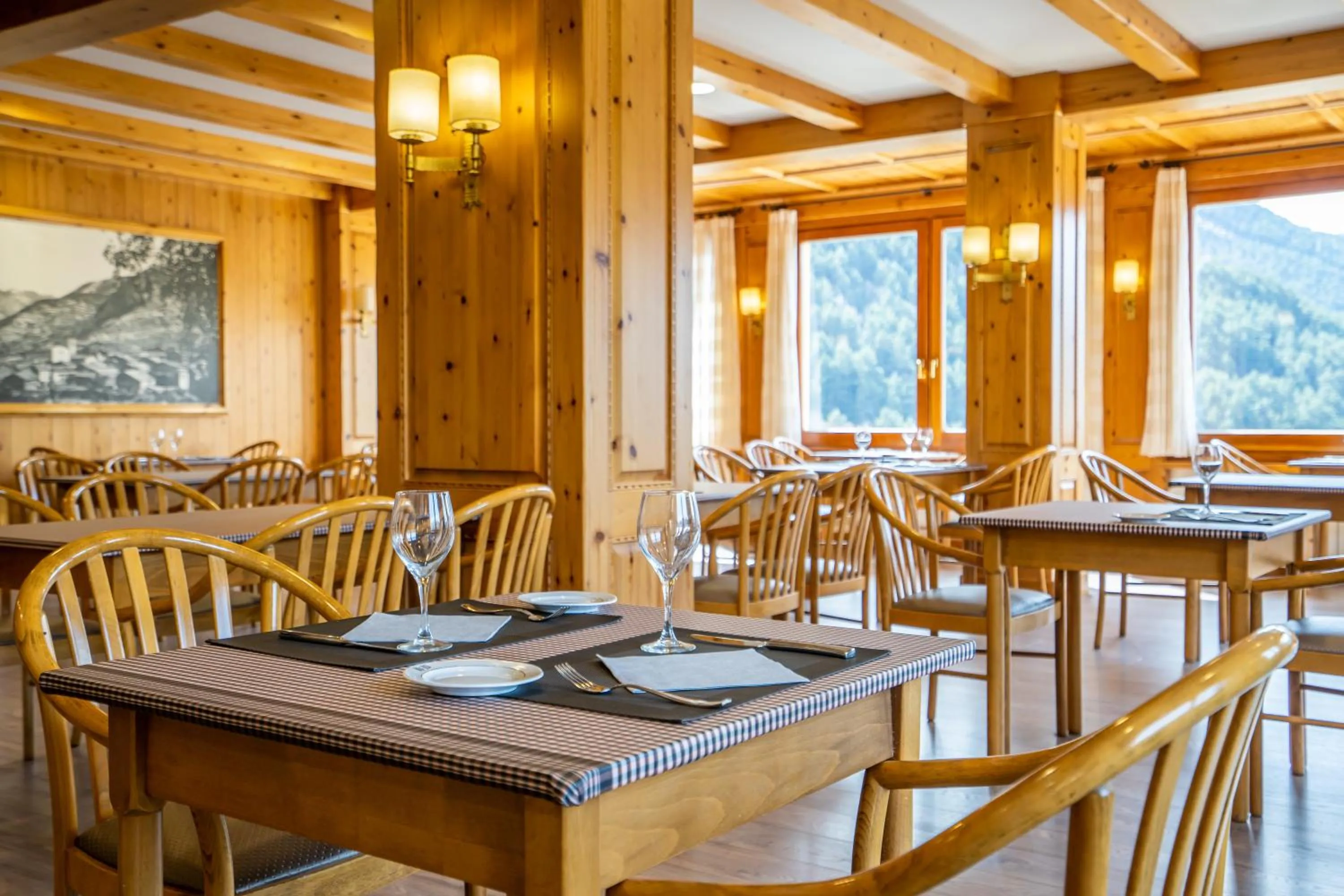 Restaurant/places to eat in Abba Ordino Babot Hotel