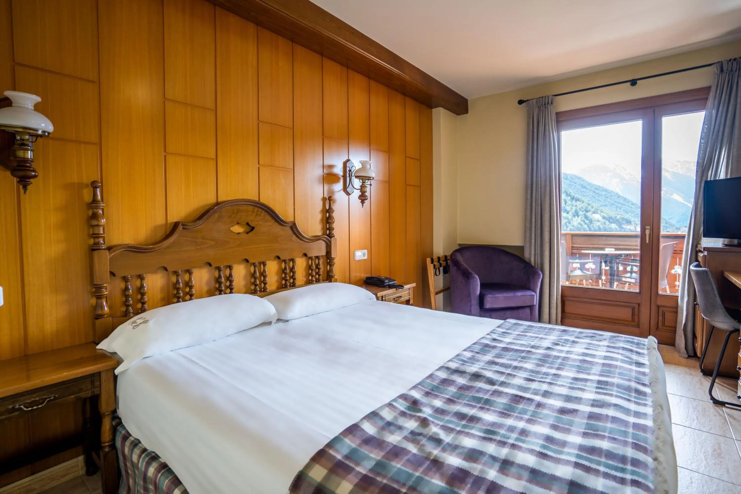 Bed in Abba Ordino Babot Hotel