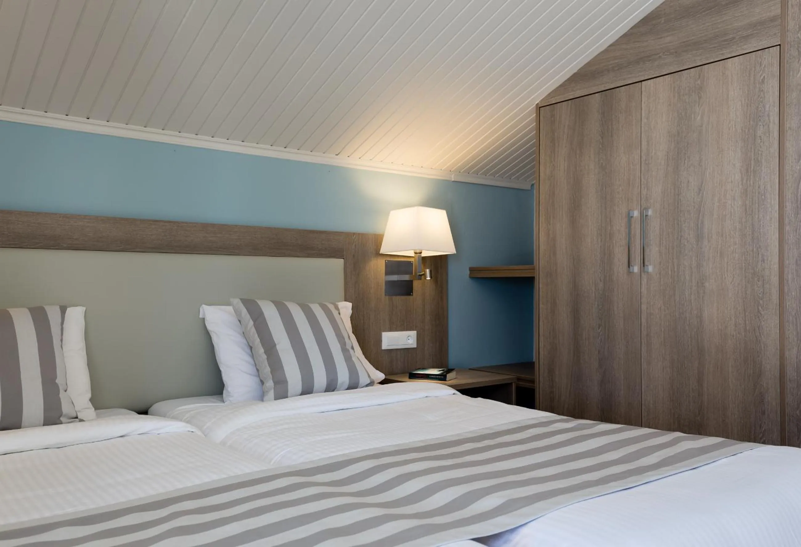 Garden view, Bed in Acharavi Beach Hotel