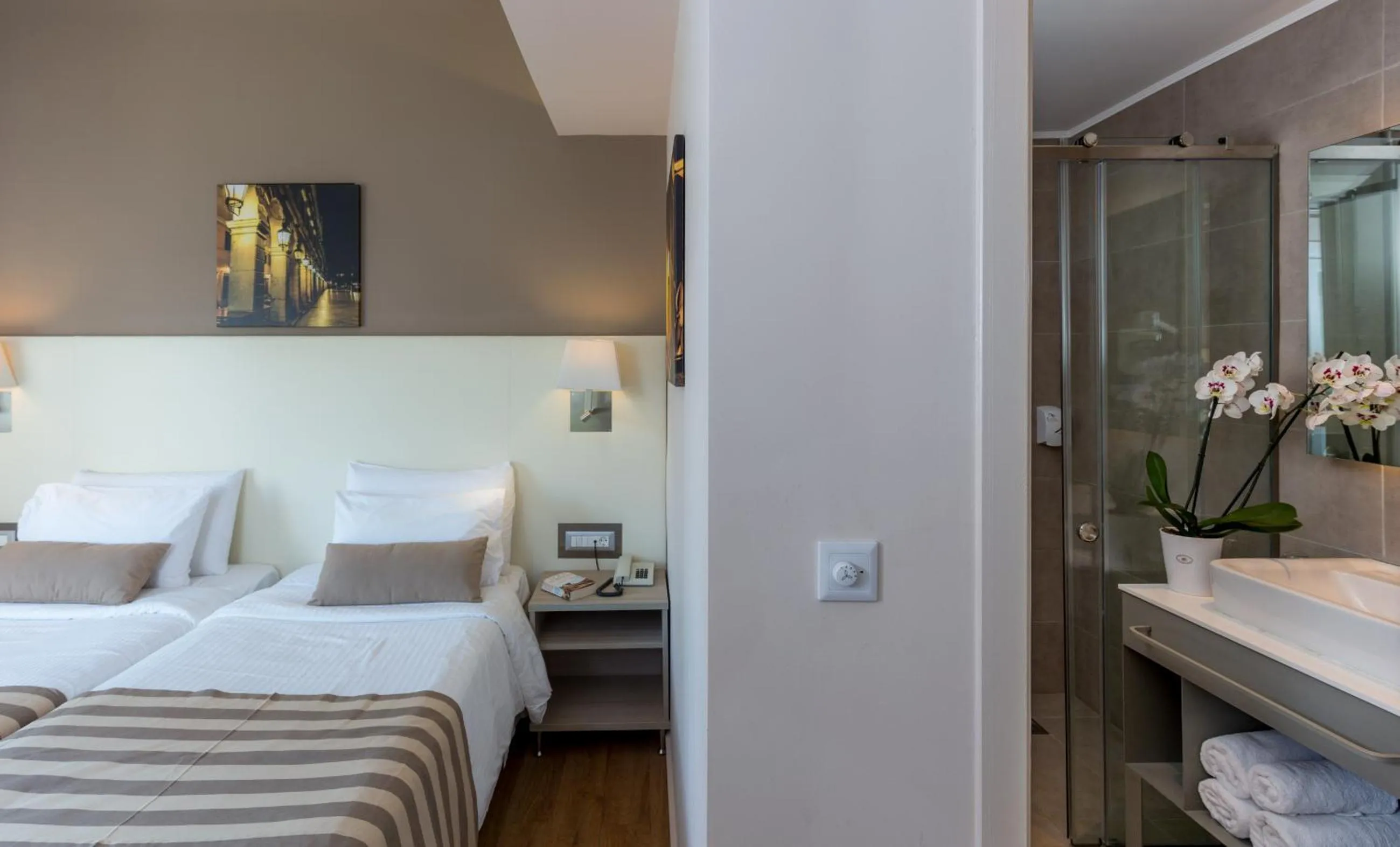 Garden view, Bed in Acharavi Beach Hotel