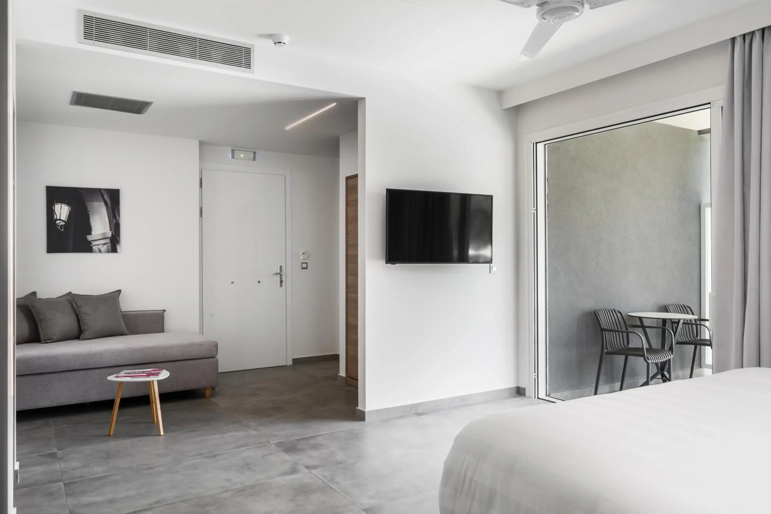 Property building, Bed in Acharavi Beach Hotel Property building, Bed in Acharavi Beach Hotel