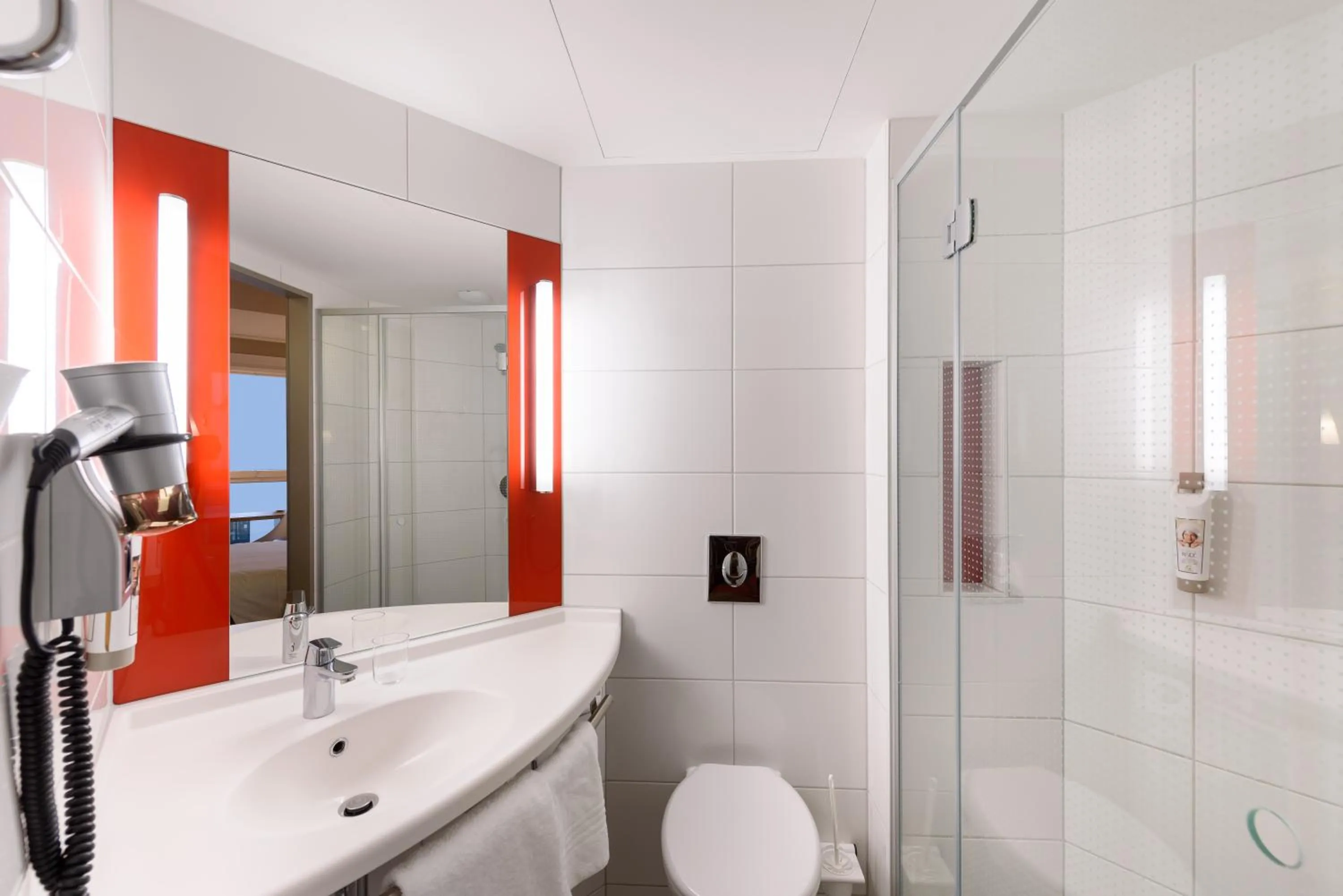 Bathroom in Ibis Leipzig City