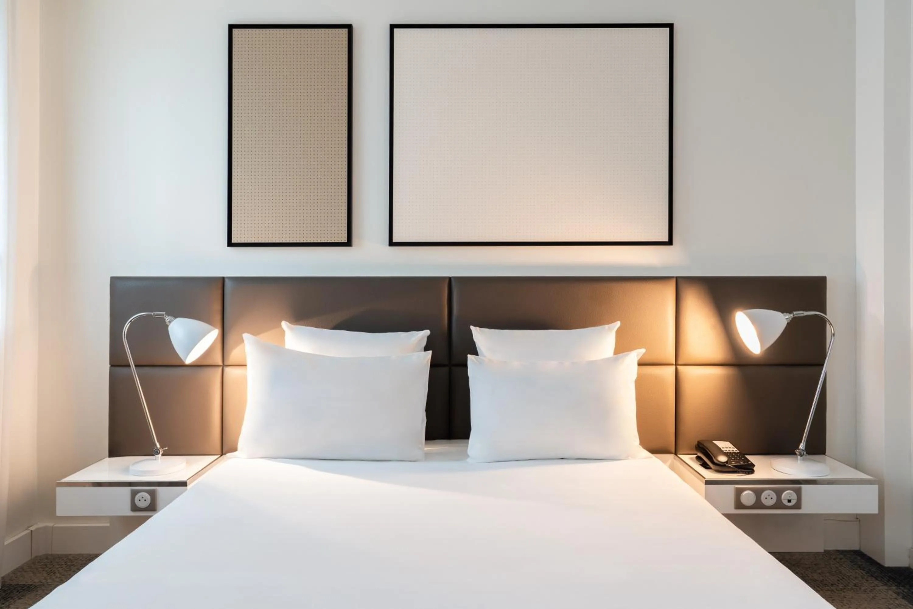 Bed in Novotel Suites Paris Expo Porte de Versailles