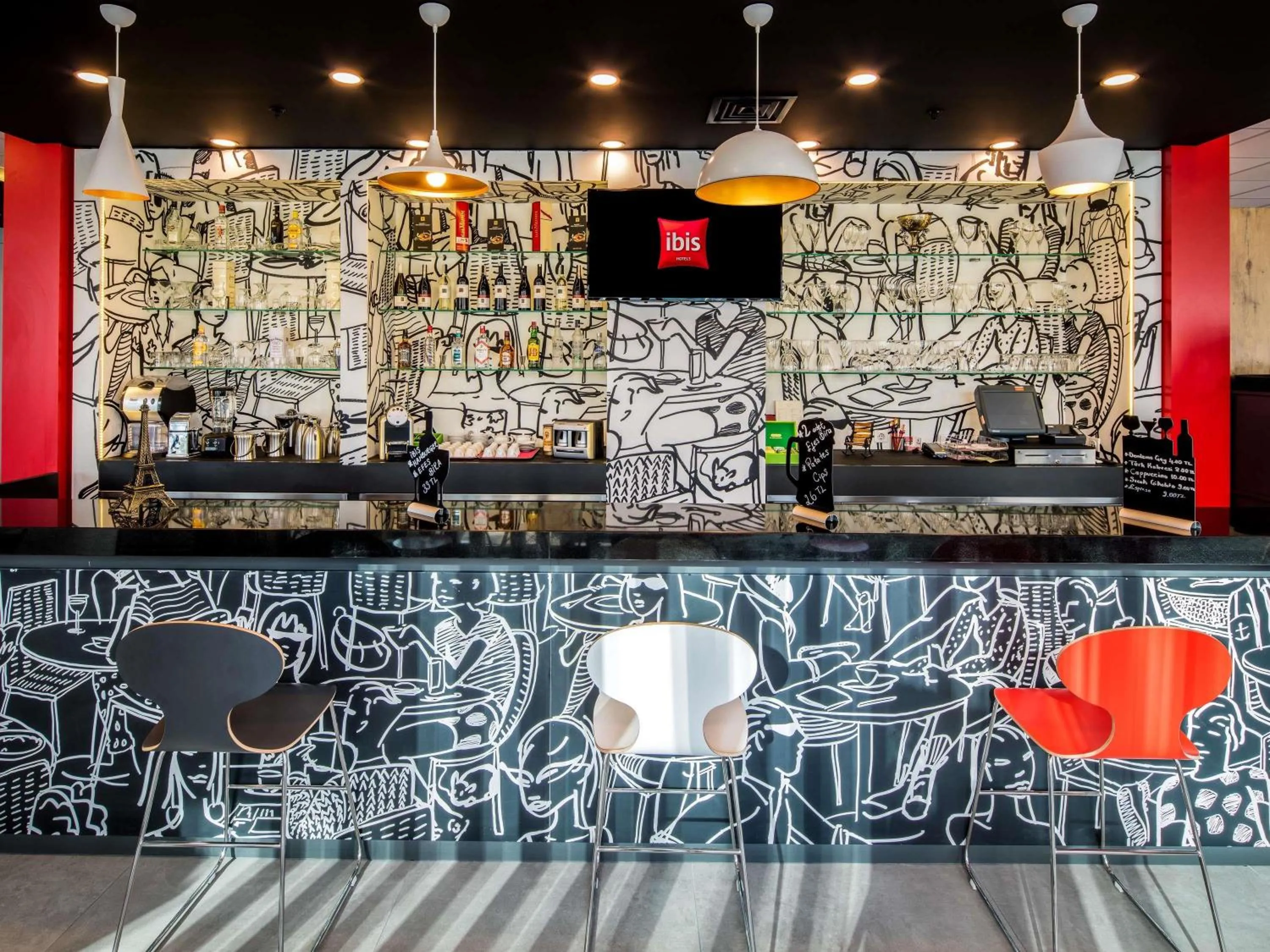 Lounge or bar in Ibis Istanbul West