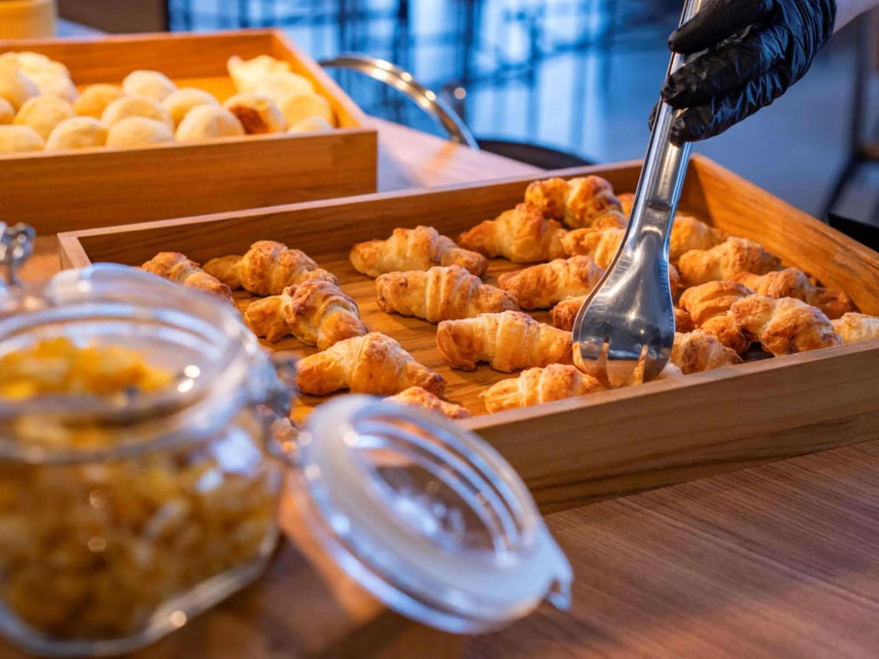 Restaurant/places to eat in Ibis Istanbul West