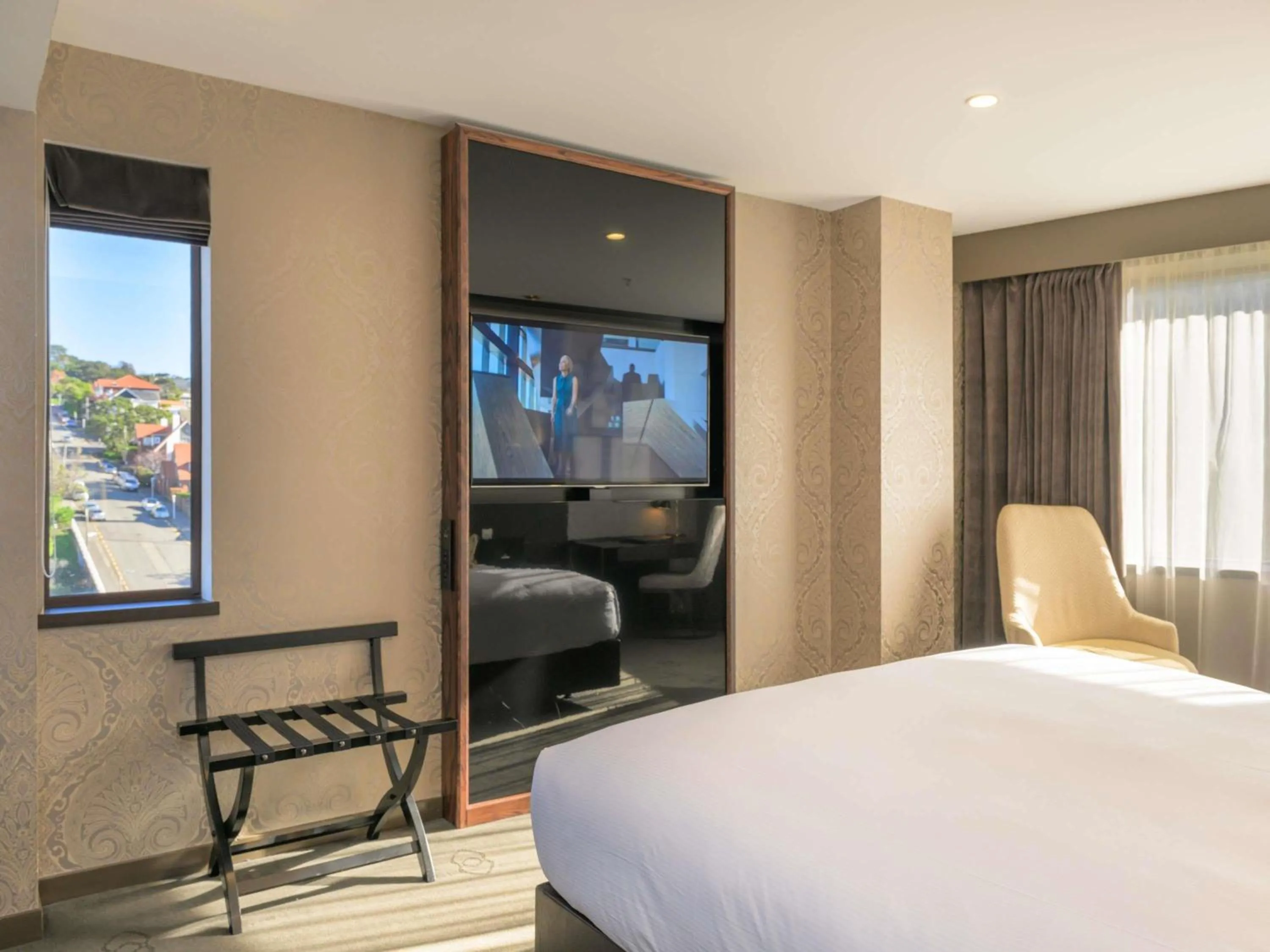 Bedroom, Bed in Sofitel Wellington