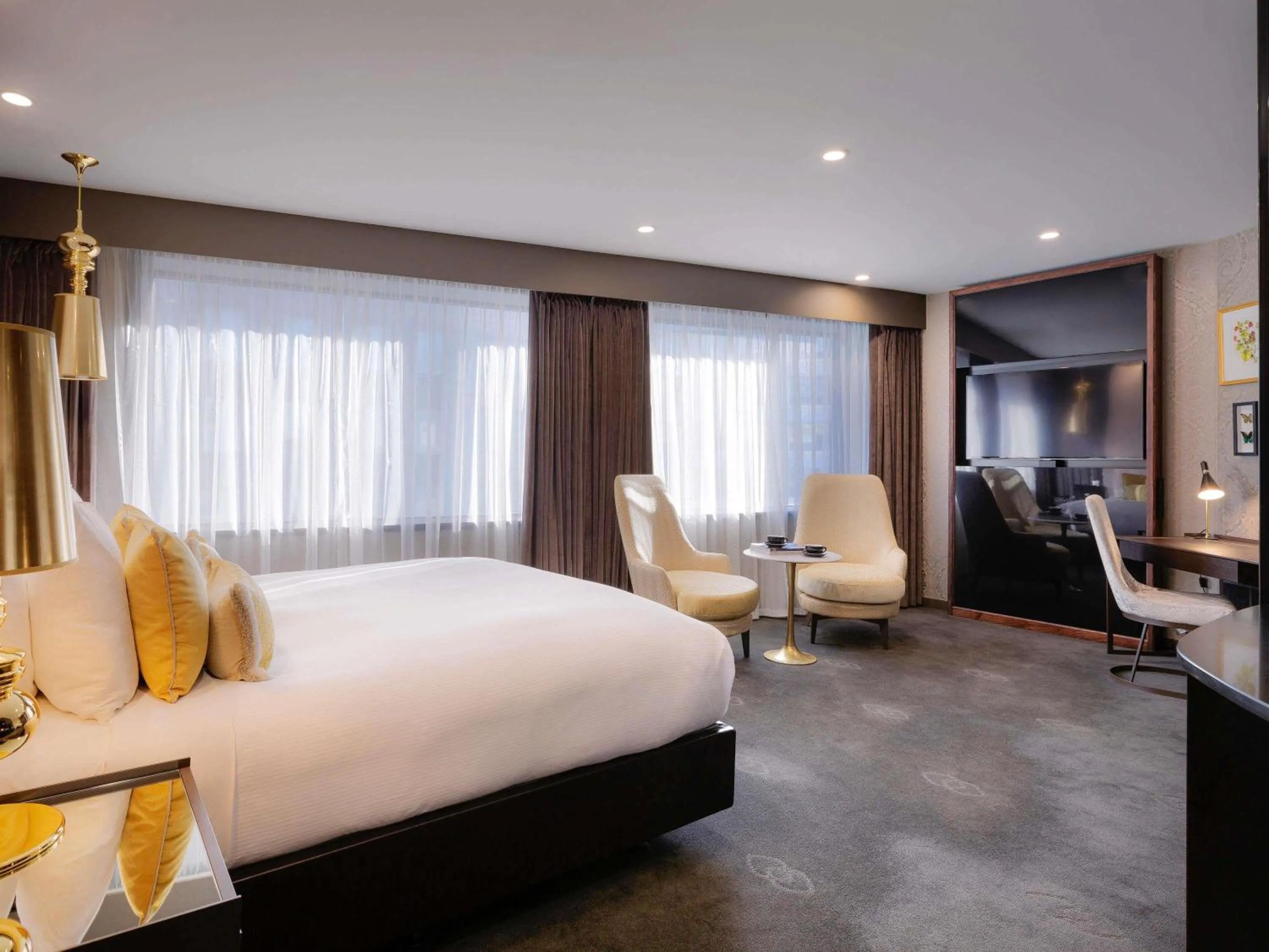 Bedroom, Bed in Sofitel Wellington