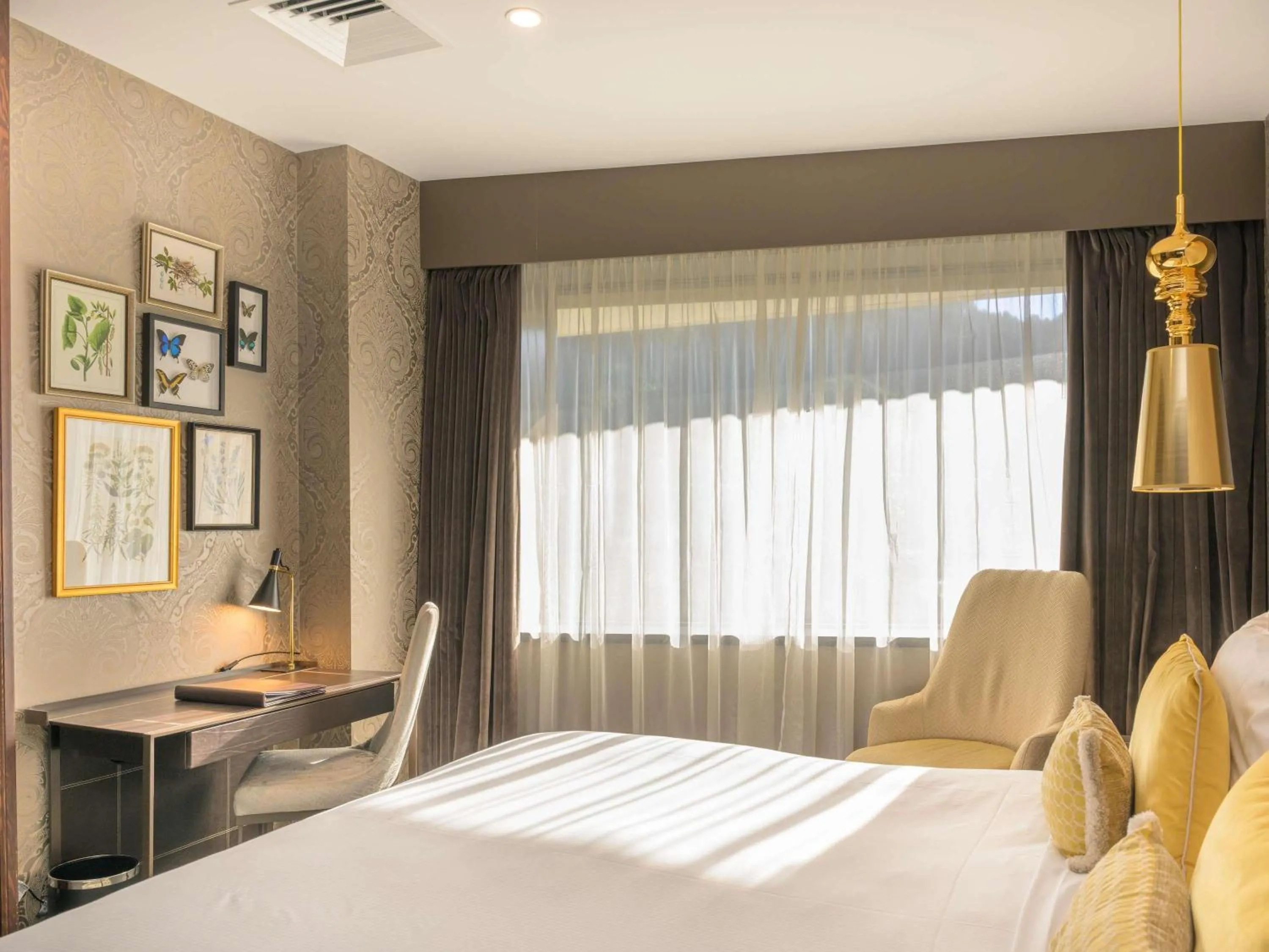 Bedroom, Bed in Sofitel Wellington