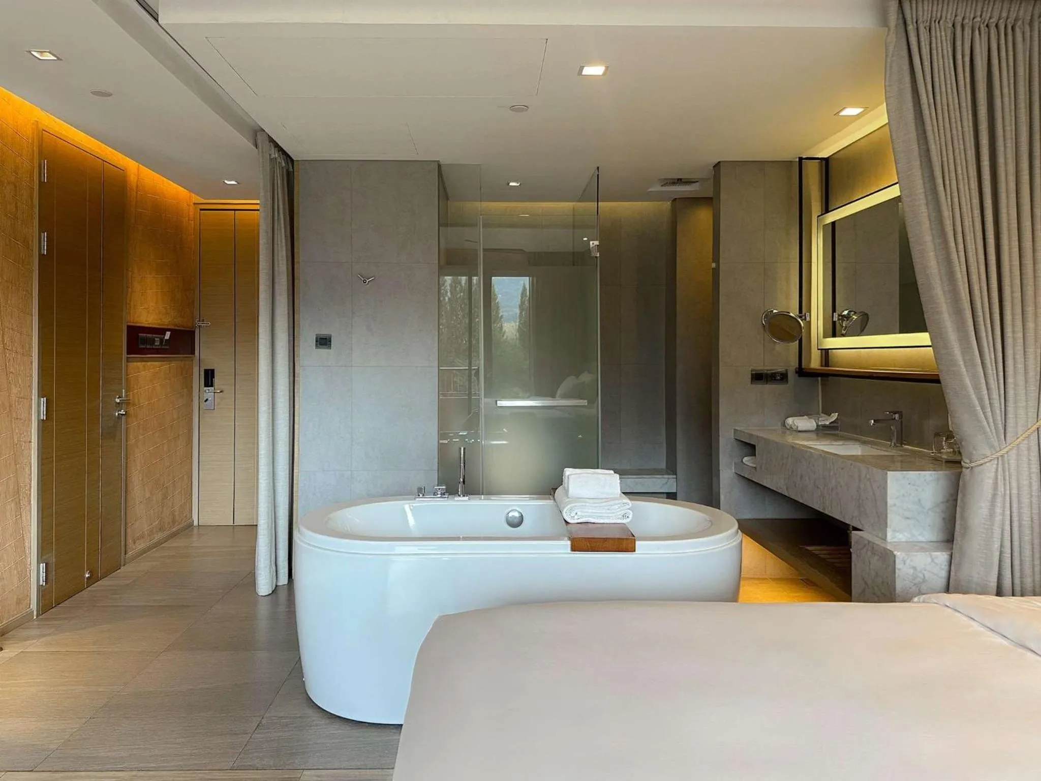 Bathroom, Bed in dusitD2 Khao Yai