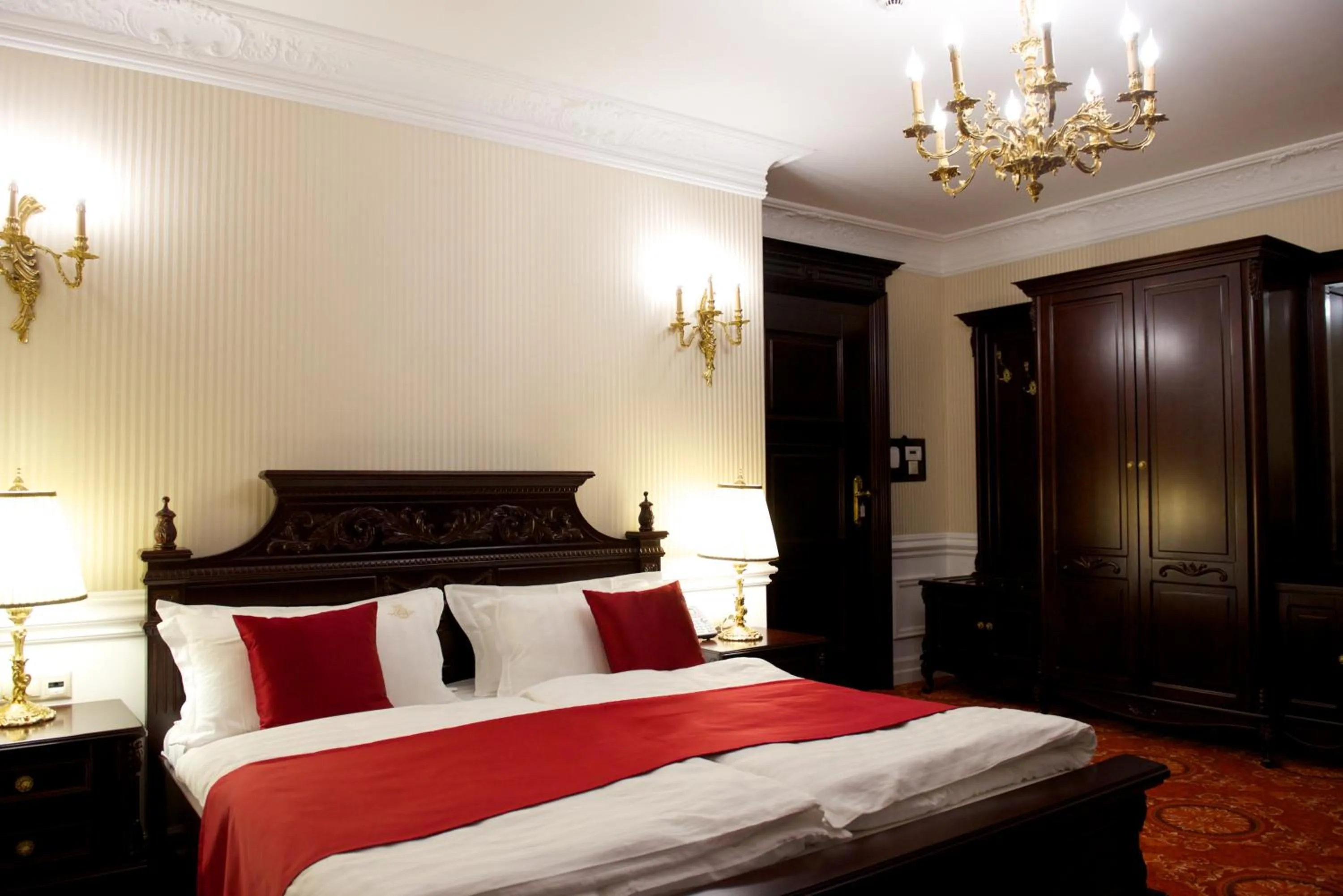 Bed in Forgách Kastély