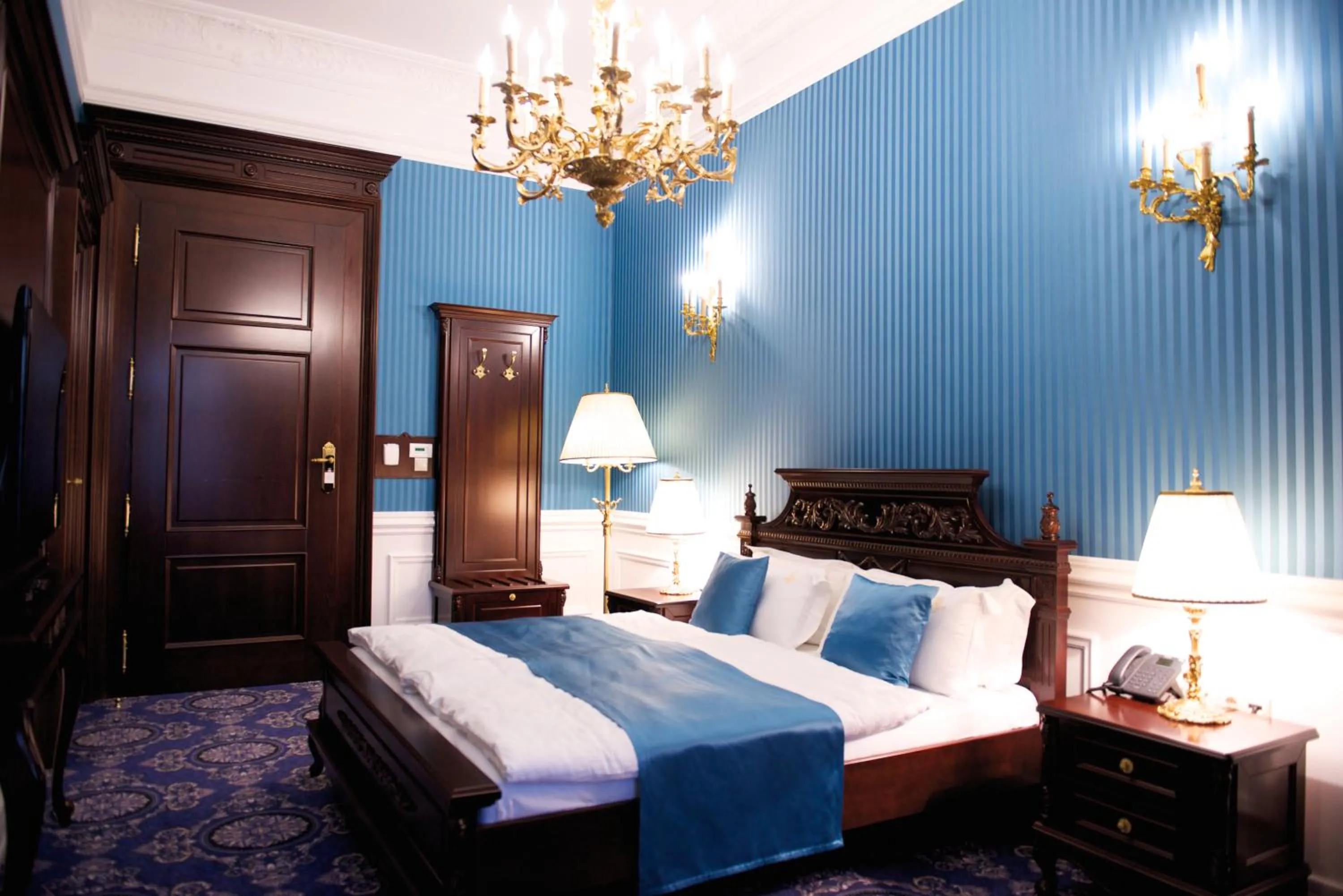 Bed in Forgách Kastély