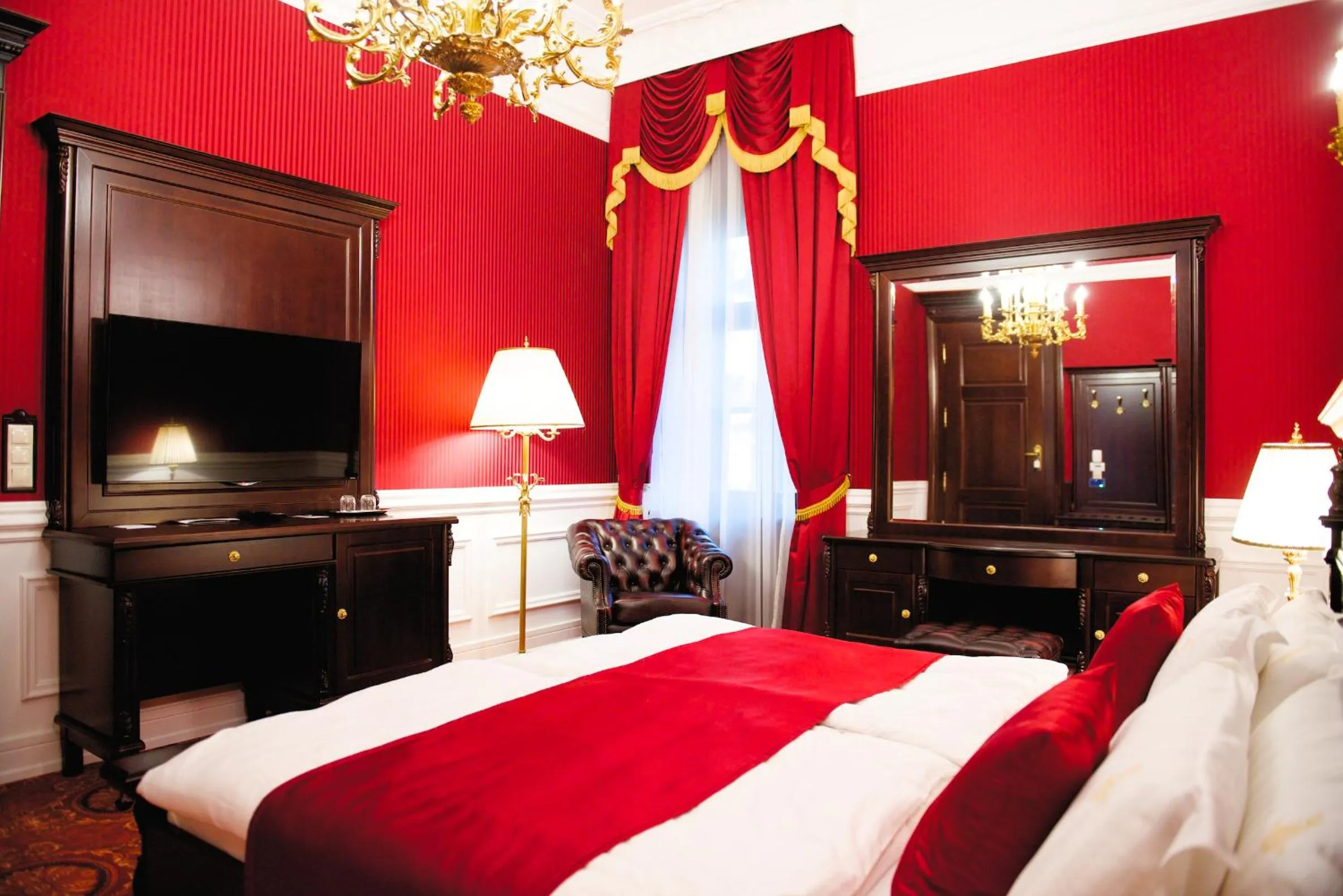 Bed in Forgách Kastély