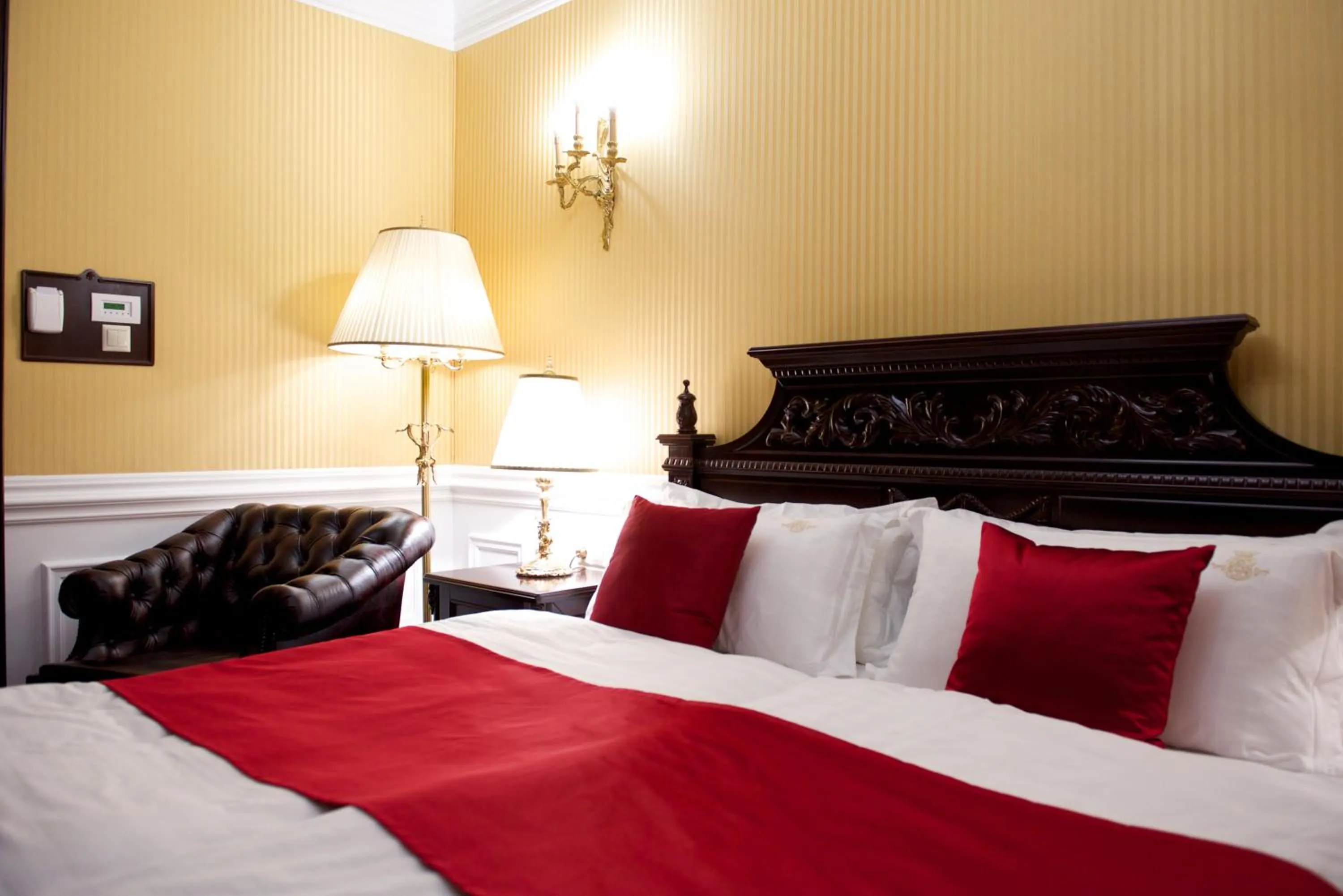 Bed in Forgách Kastély