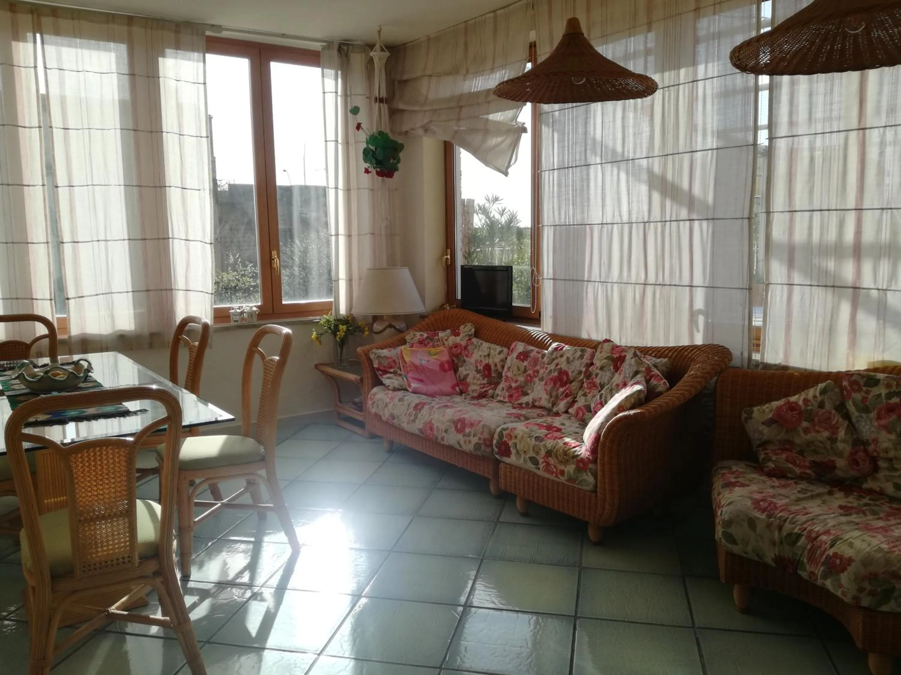 Communal lounge/ TV room in B&B Ap