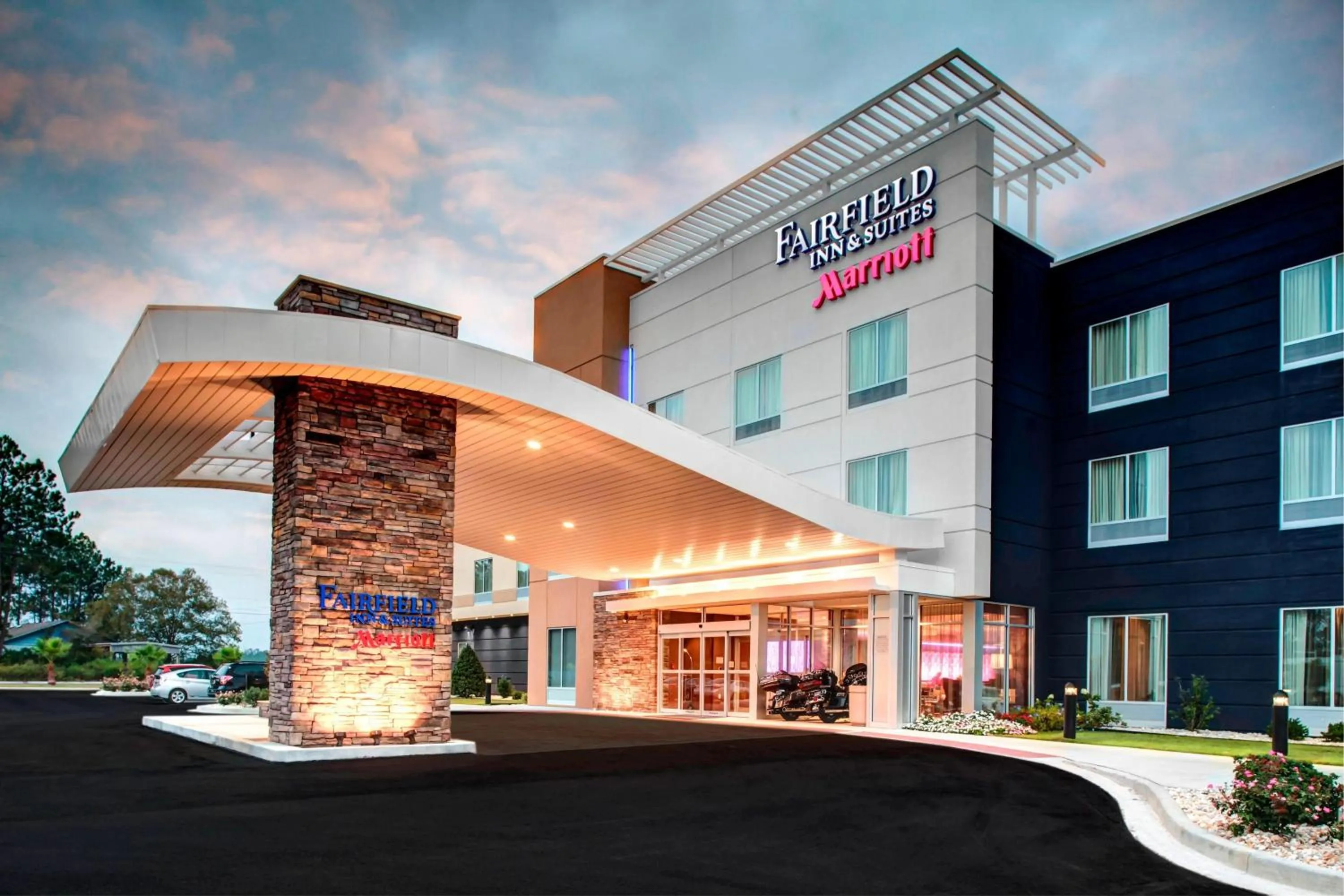 Property building in Fairfield Inn & Suites by Marriott Douglas