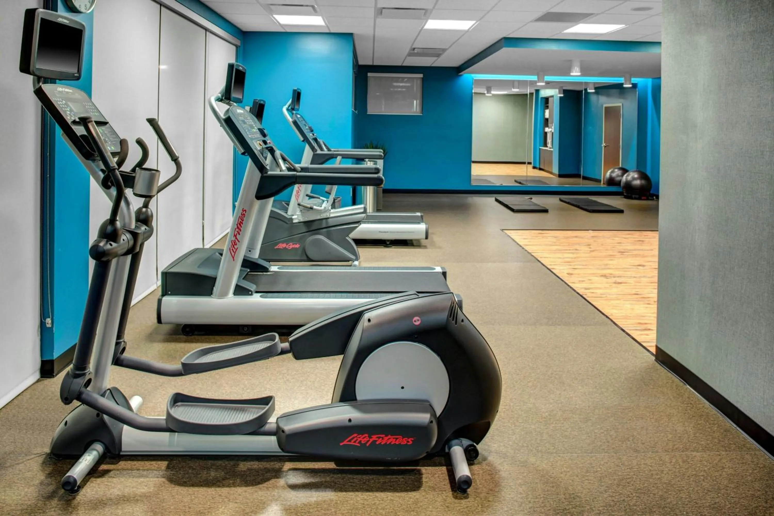 Fitness centre/facilities in Fairfield Inn & Suites by Marriott Douglas