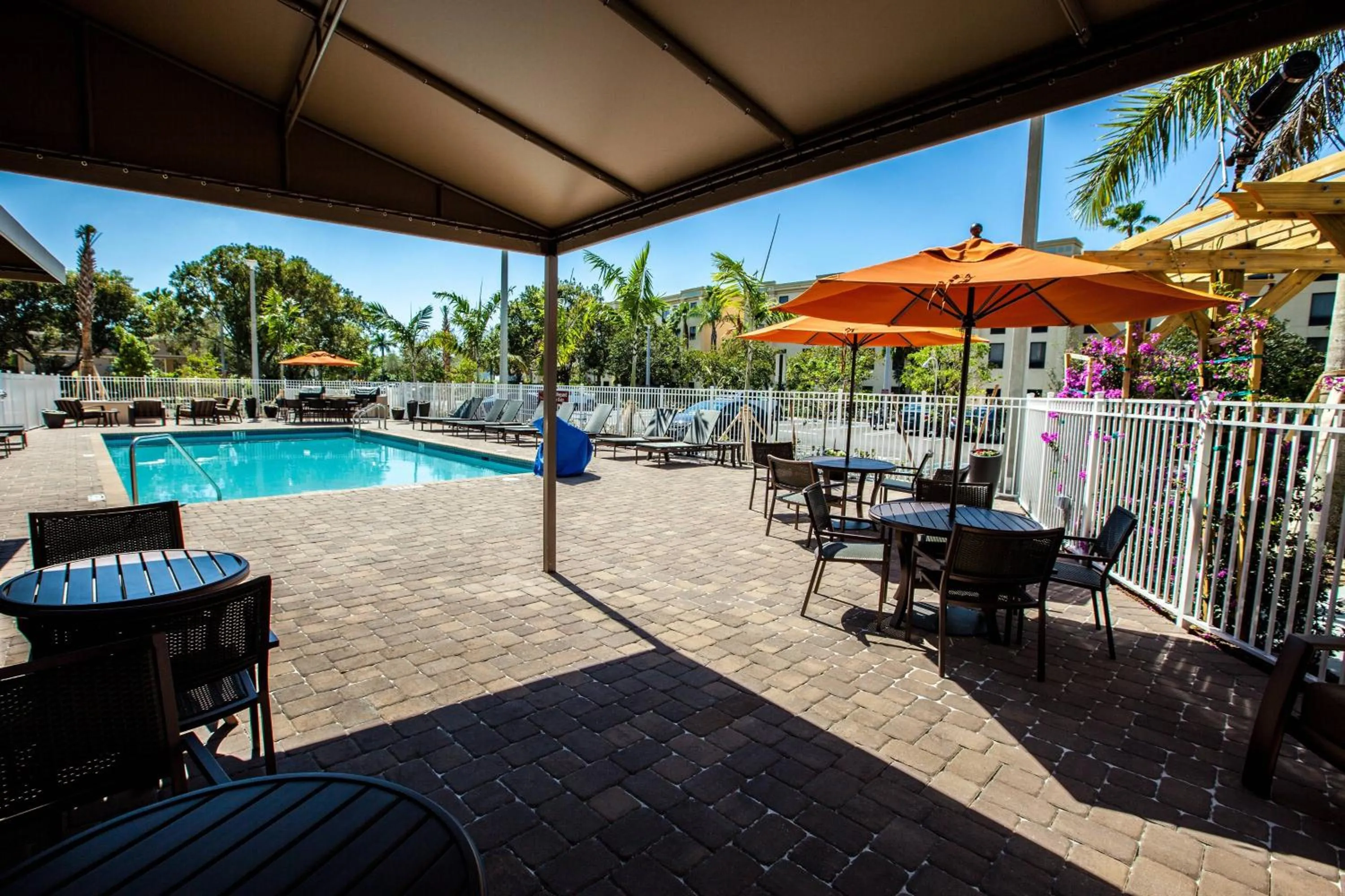 Swimming pool in TownePlace Suites by Marriott Boynton Beach