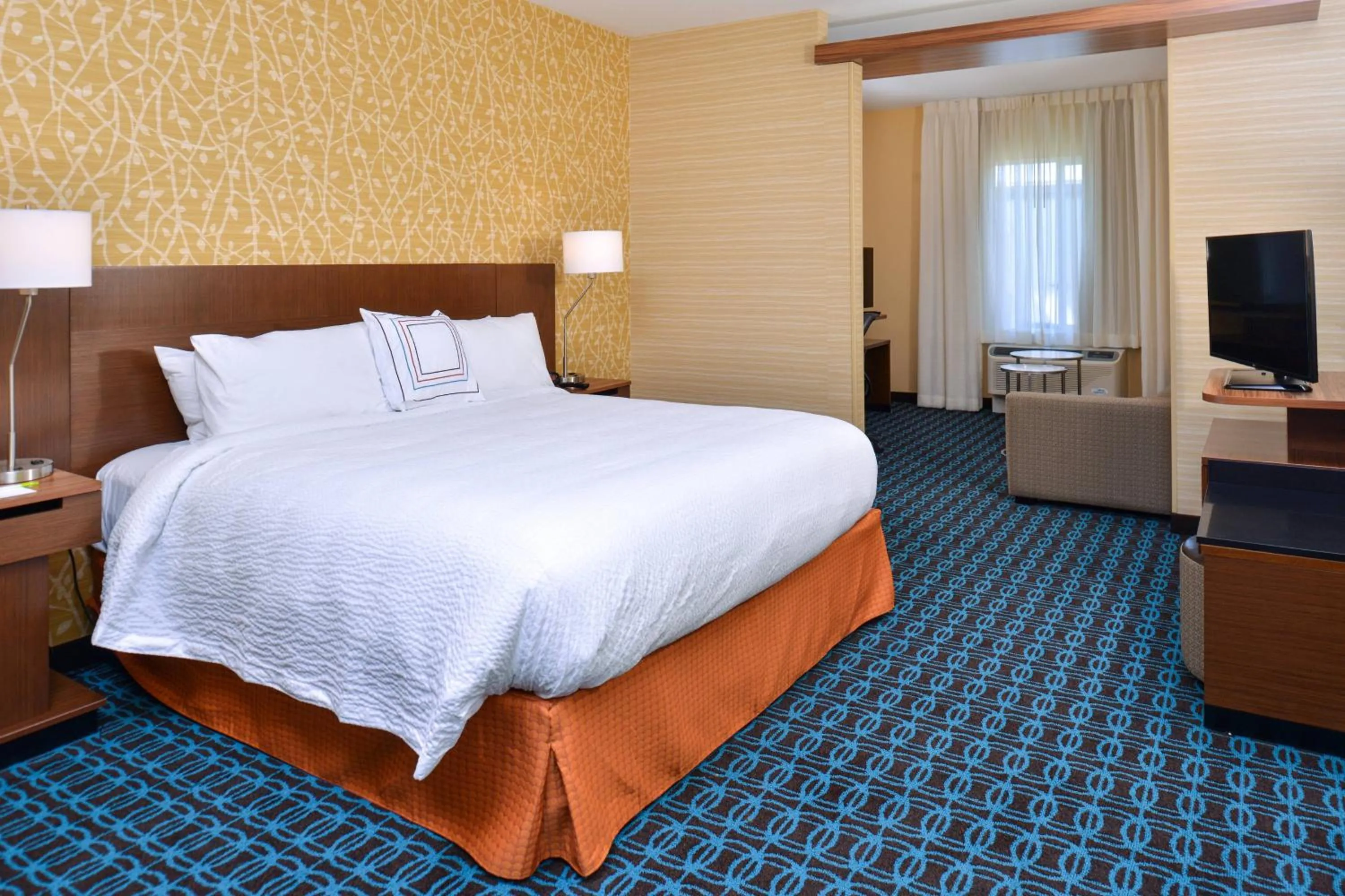Photo of the whole room, Bed in Fairfield Inn & Suites by Marriott Sacramento Airport Woodland