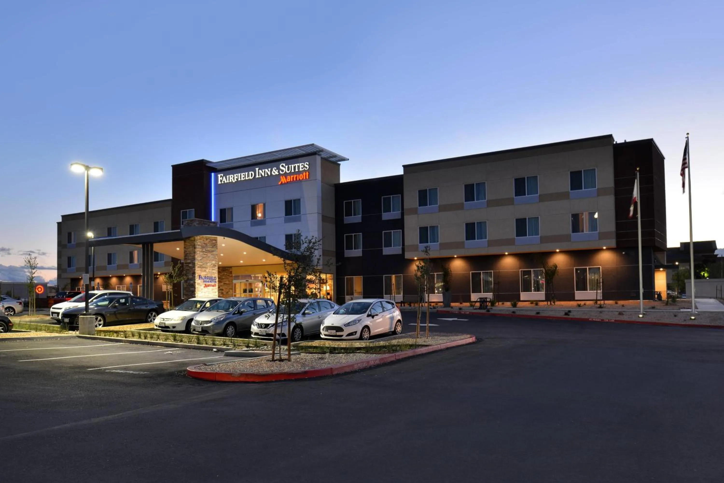 Property building in Fairfield Inn & Suites by Marriott Sacramento Airport Woodland
