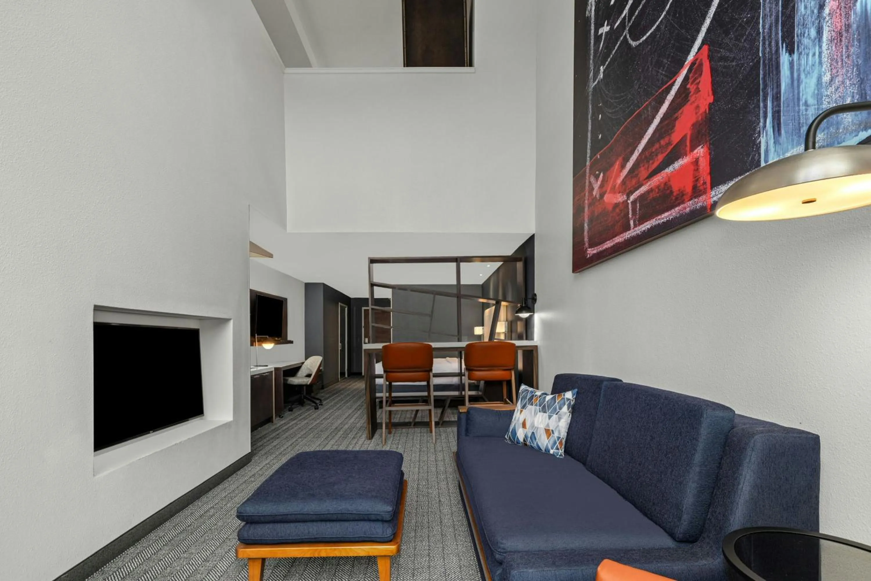 Photo of the whole room in Courtyard by Marriott Oxford