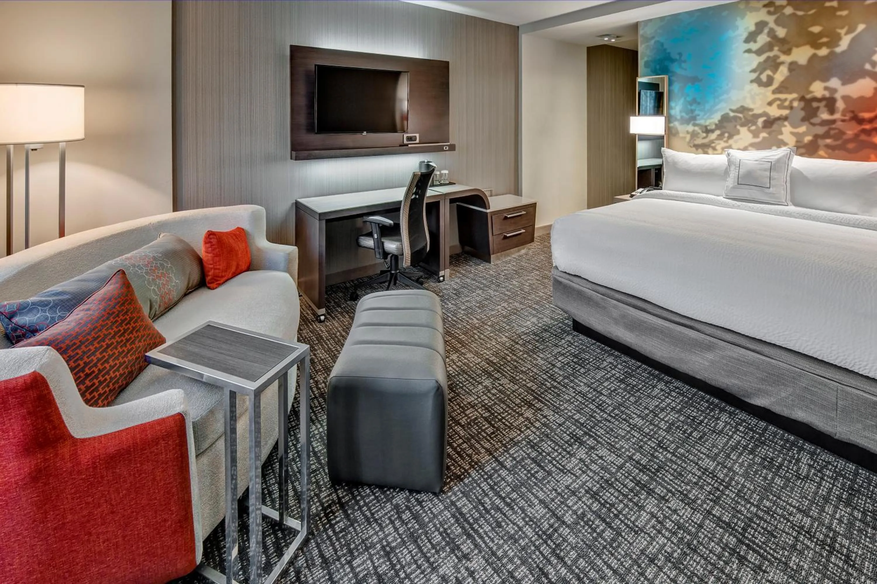 Photo of the whole room, Bed in Courtyard by Marriott Oxford