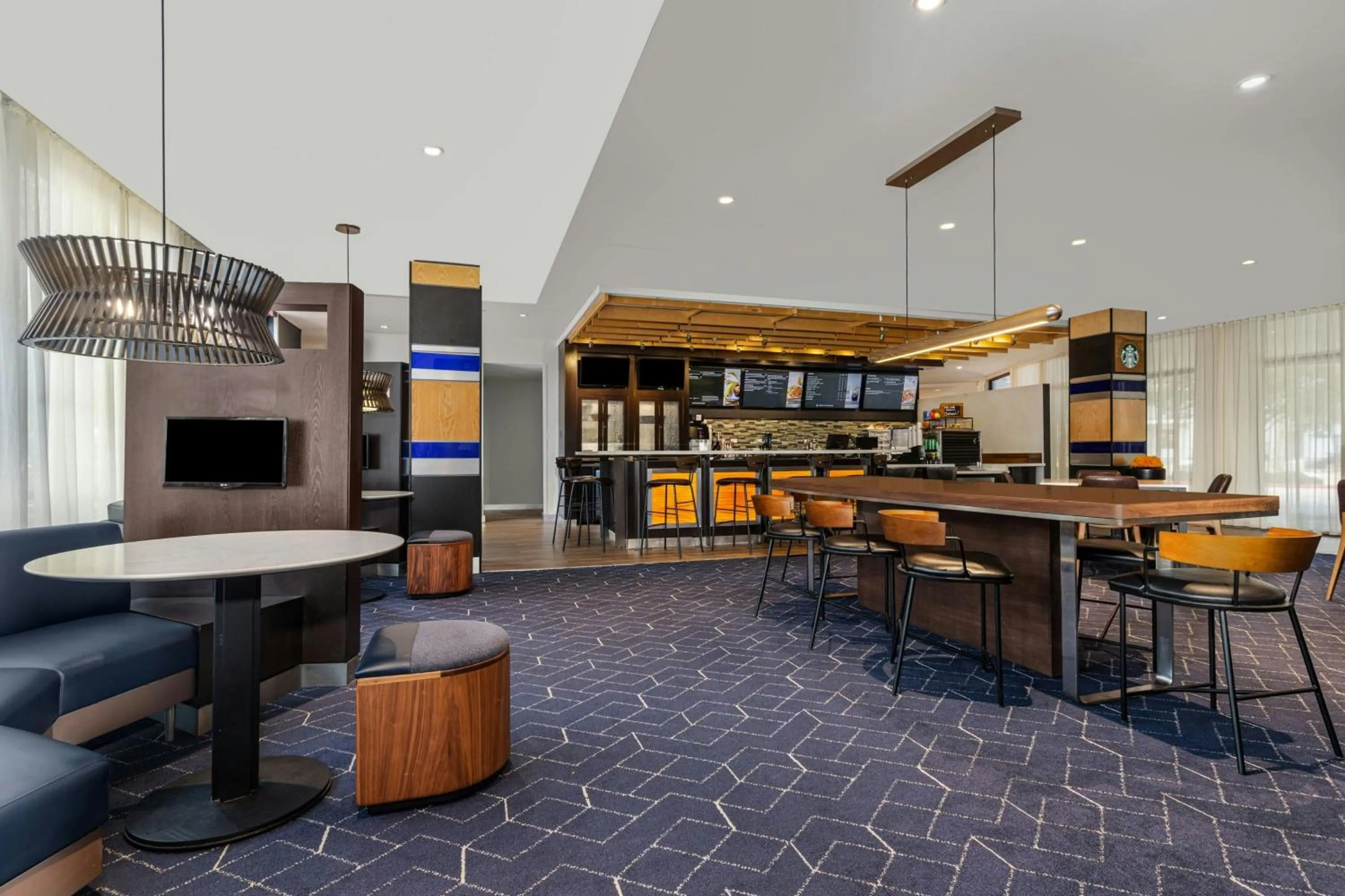 Restaurant/places to eat in Courtyard by Marriott Oxford