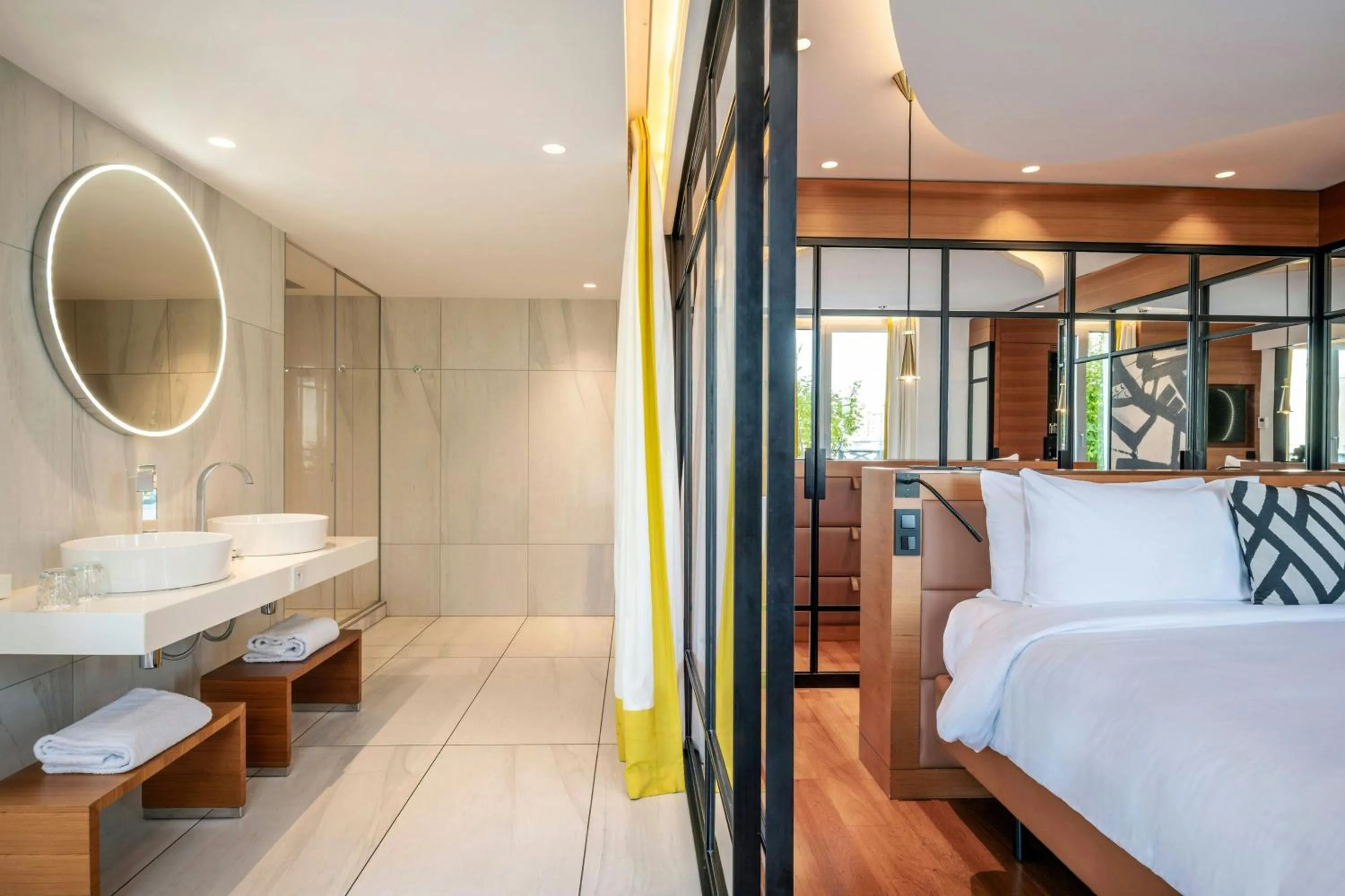 Bathroom, Bed in Renaissance Paris Republique Hotel & Spa