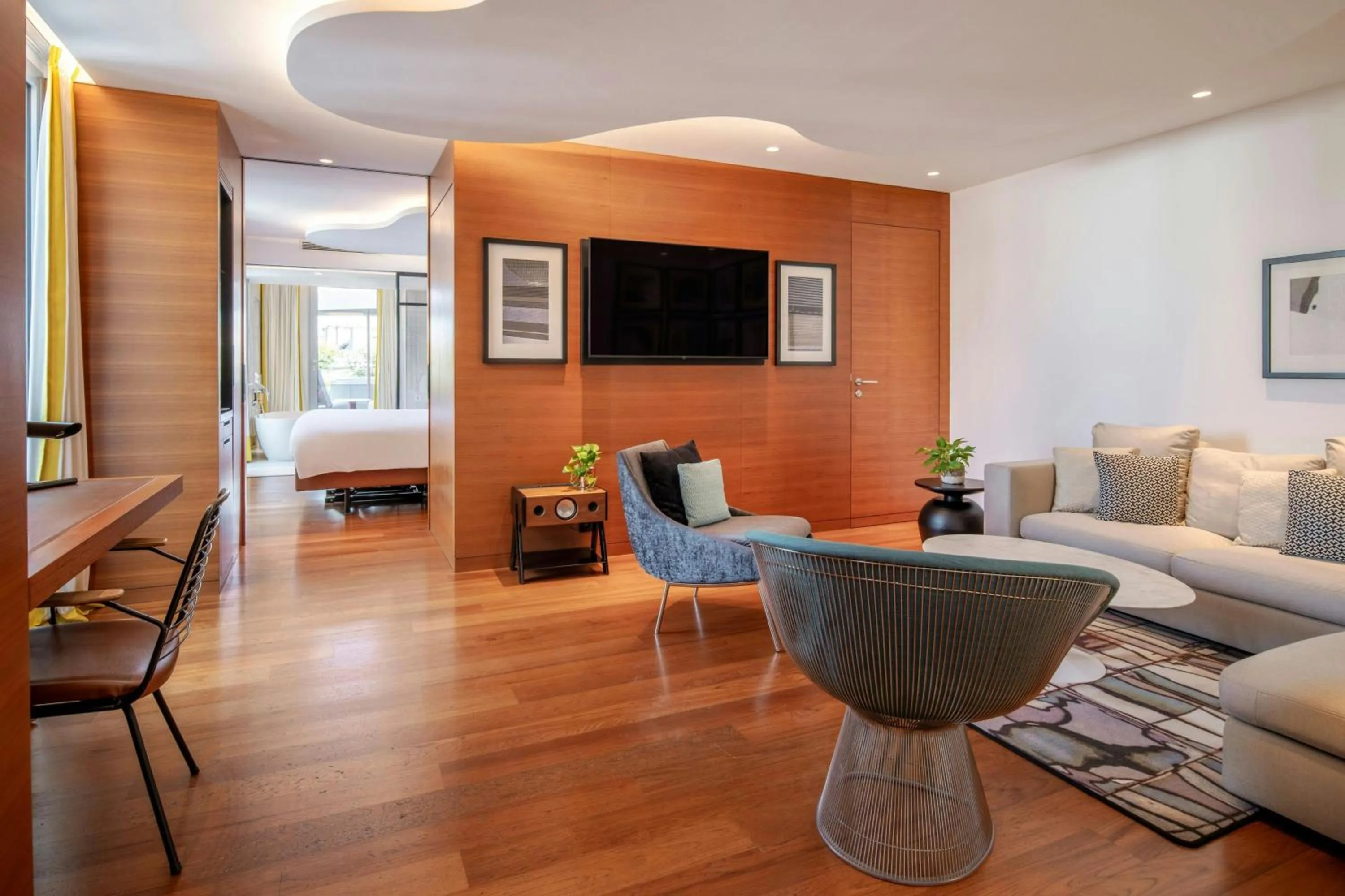 Living room in Renaissance Paris Republique Hotel & Spa