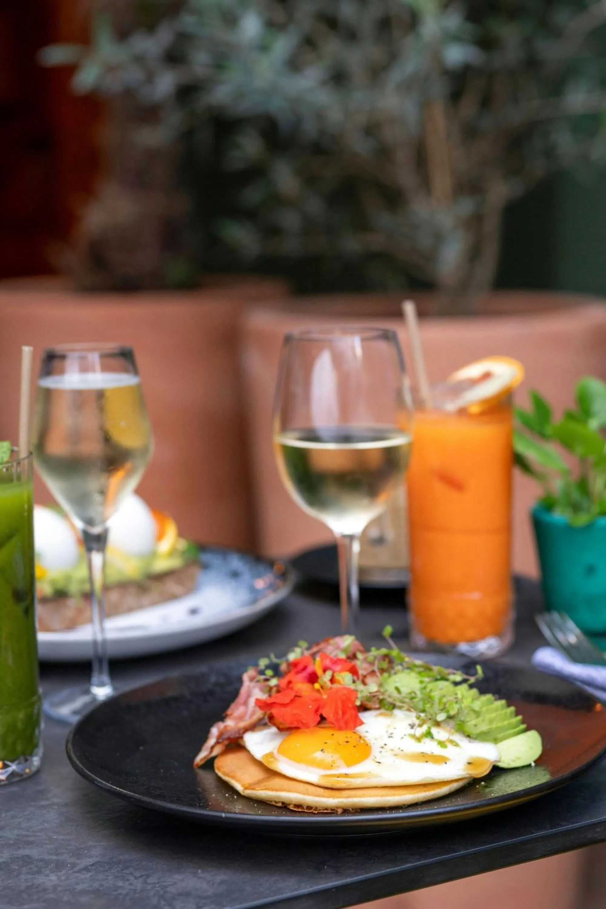 Restaurant/places to eat in Renaissance Paris Republique Hotel & Spa